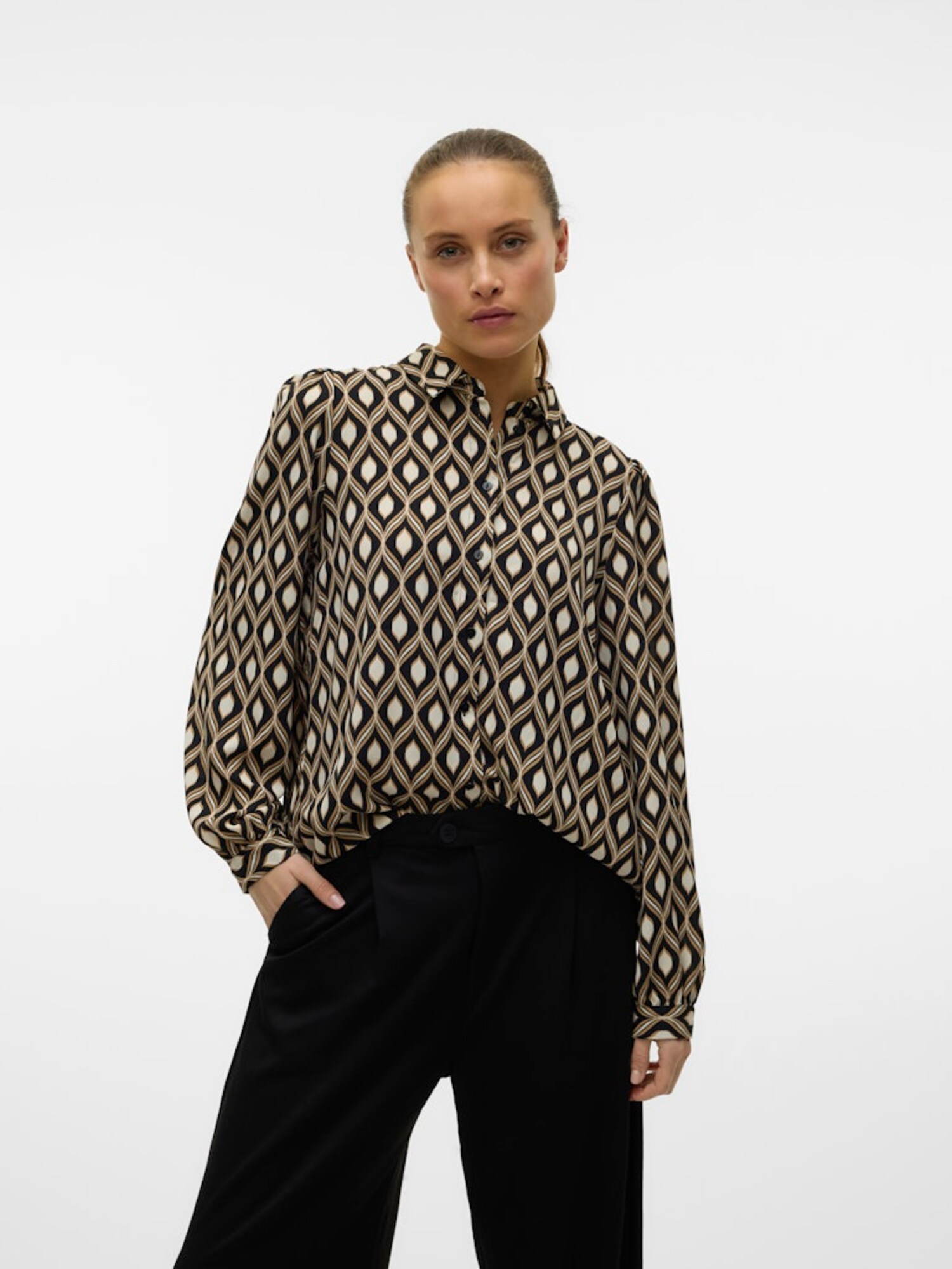 VERO MODA Blúz 'VMVARIA'  bézs / fekete / fehér termék 2. képe