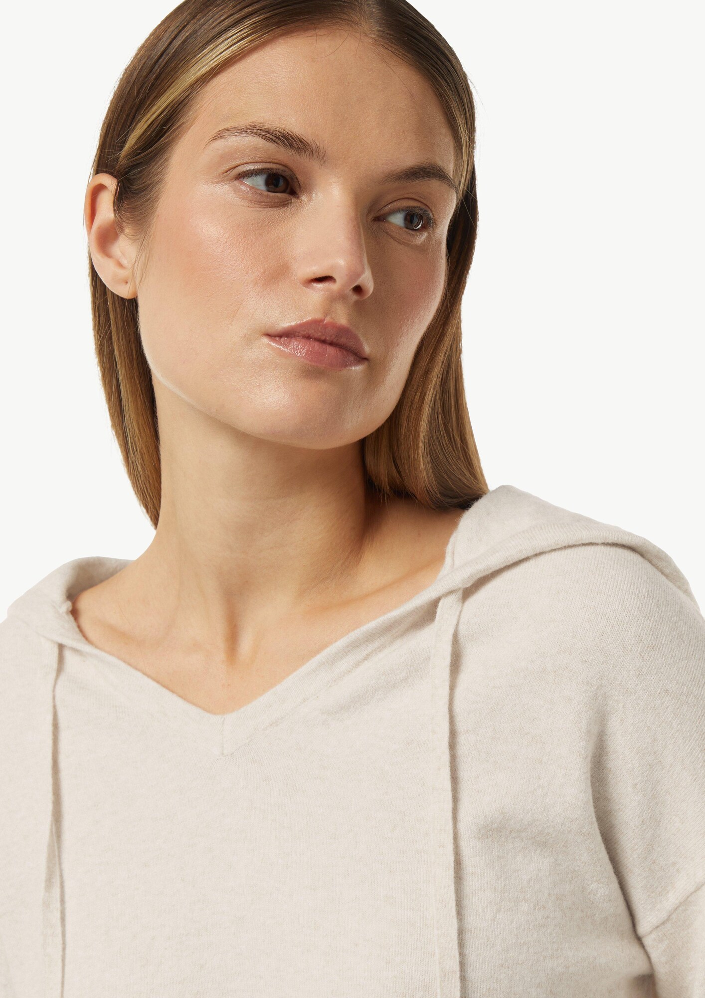 Thumbnail - comma casual identity Pullover