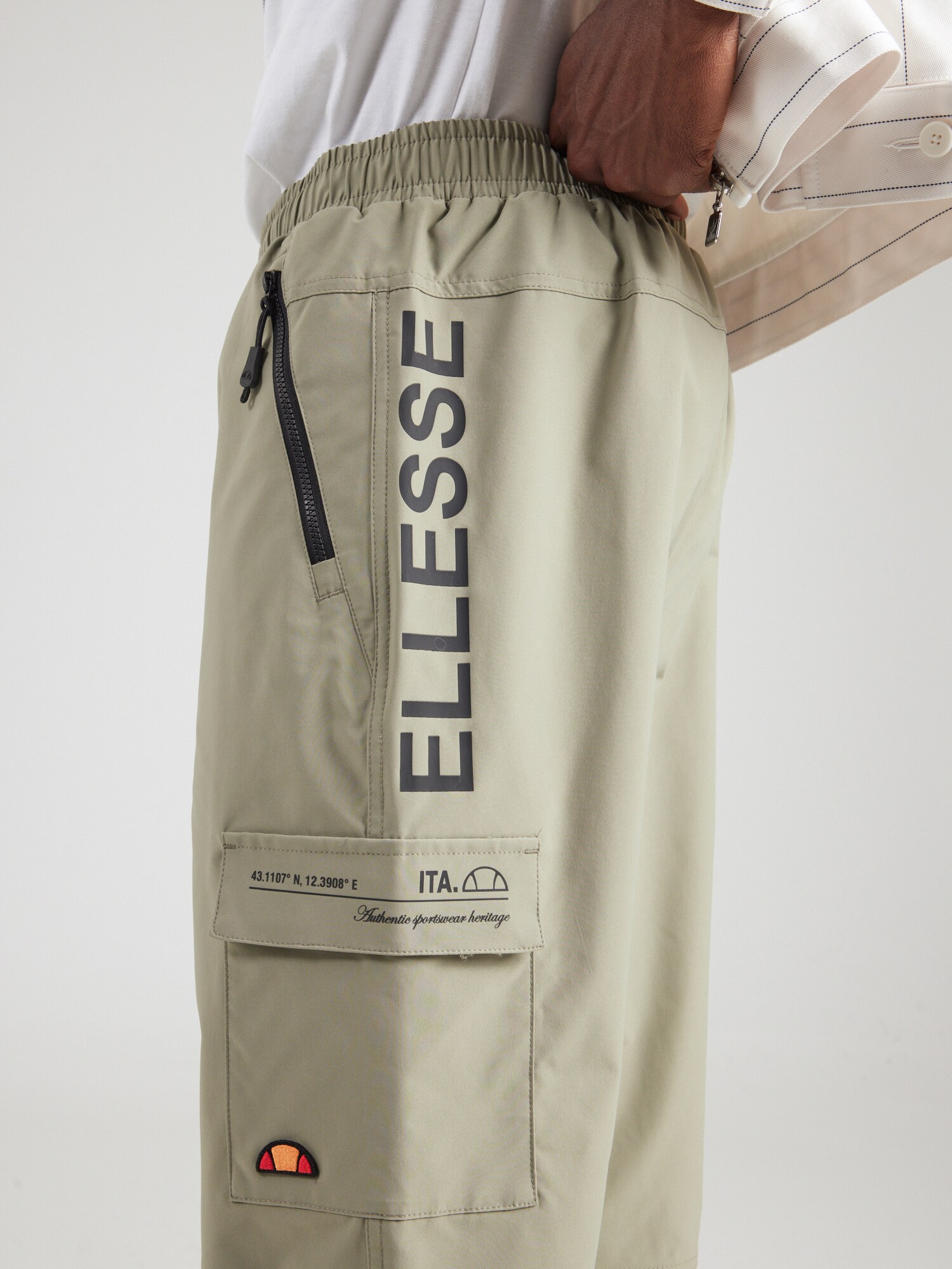 ELLESSE Cargo nadrágok 'Cercola'  khaki / fekete termék 2. képe