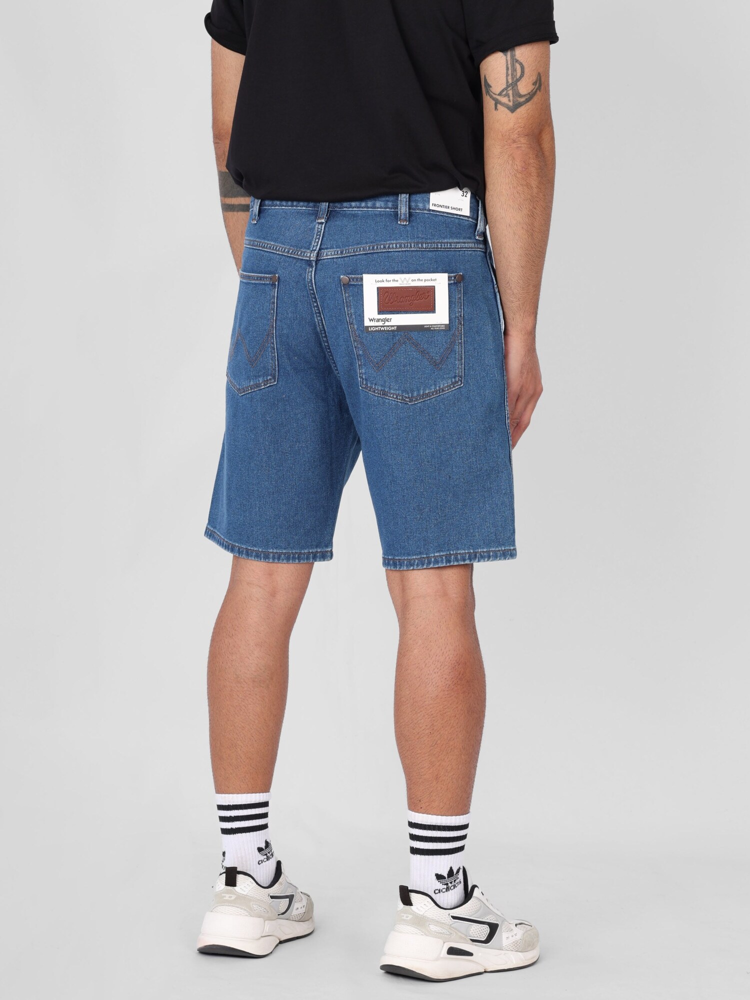 WRANGLER Vaquero 'LIGHT & SOFT FRONTIER DARK STONE SHORTS' azul denim – imagen 3