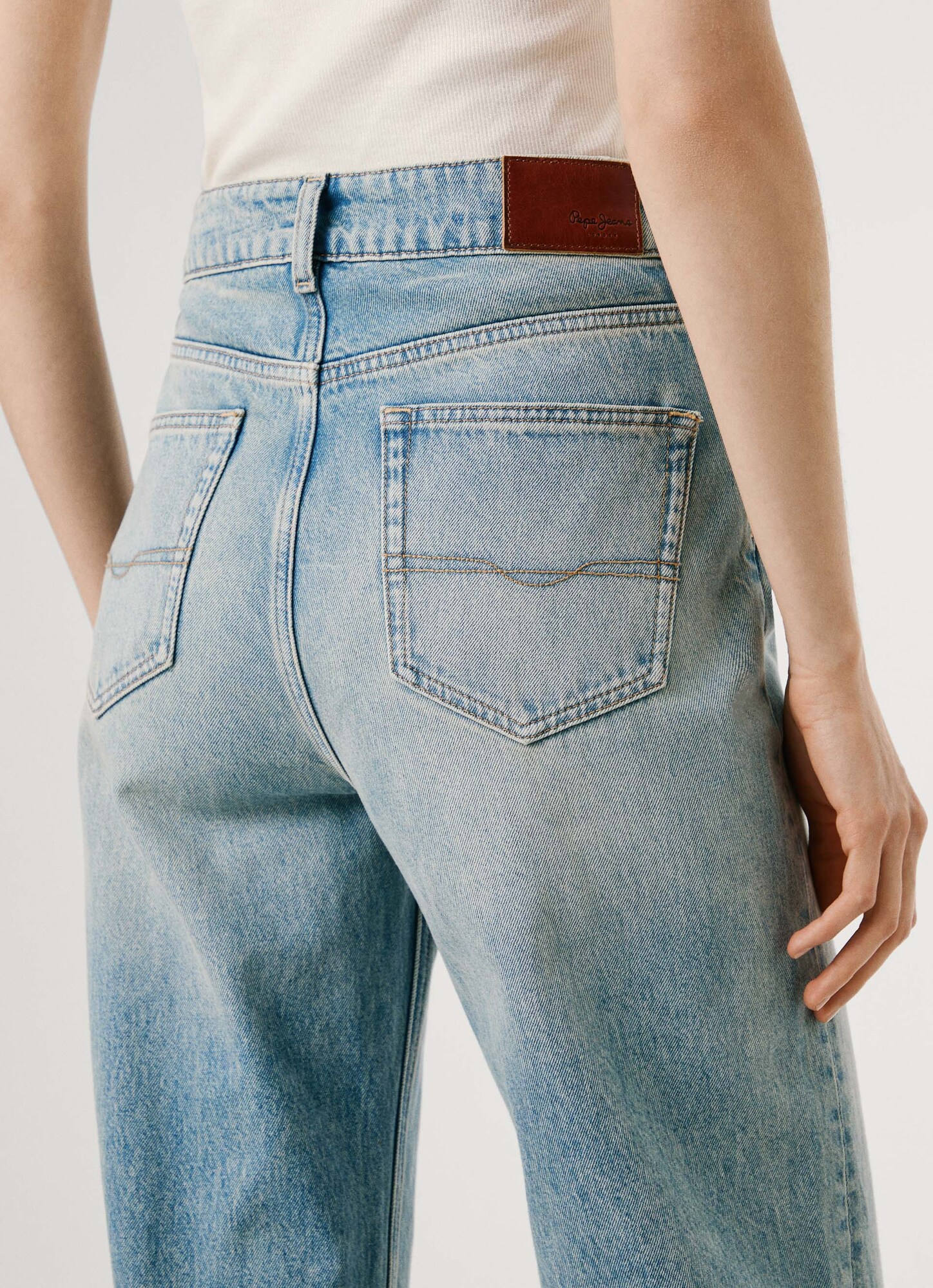Thumbnail - Jeans