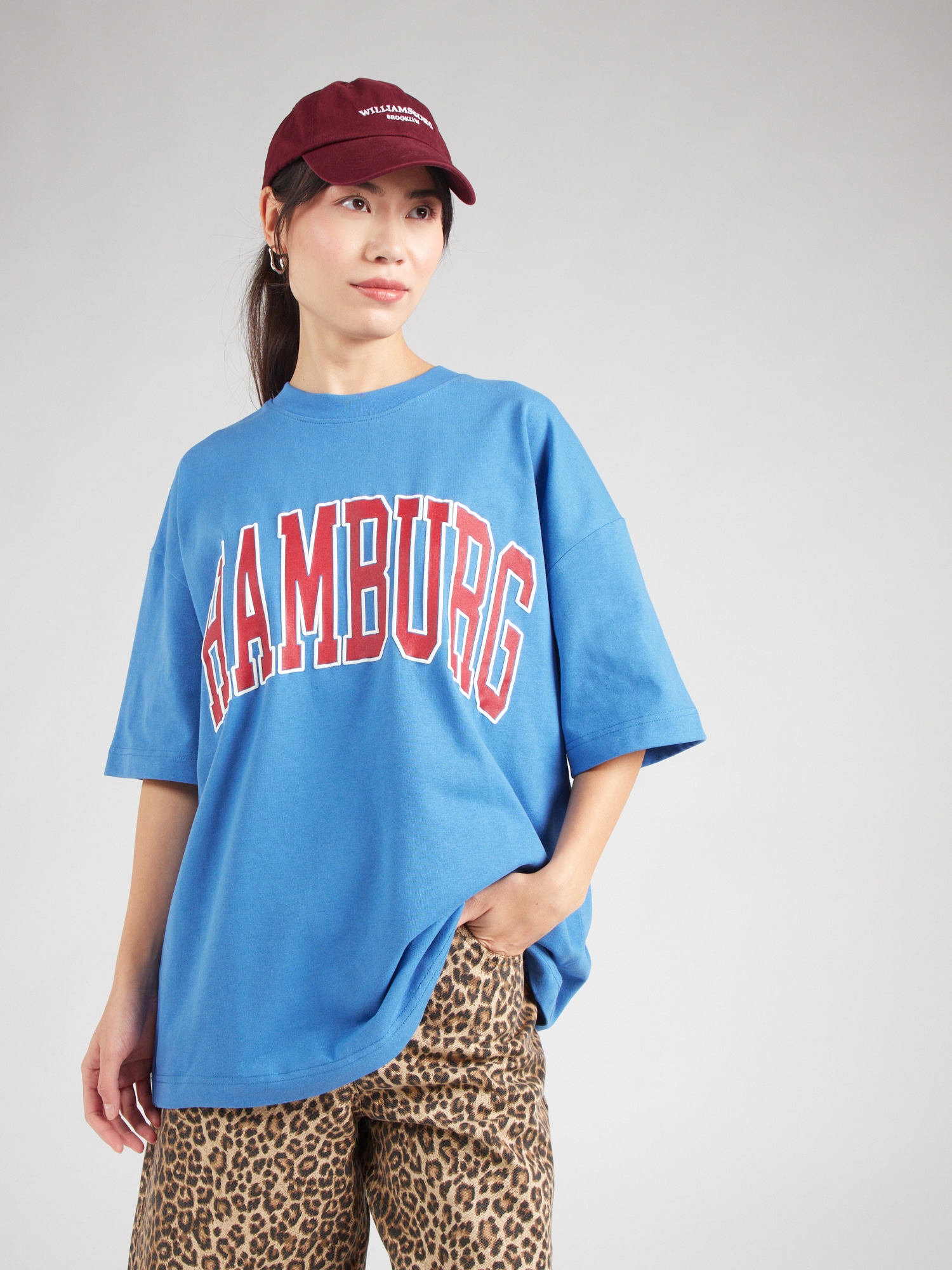 TOPSHOP Oversize póló 'Hamburg'  kék / sötétvörös / fehér termék 2. képe
