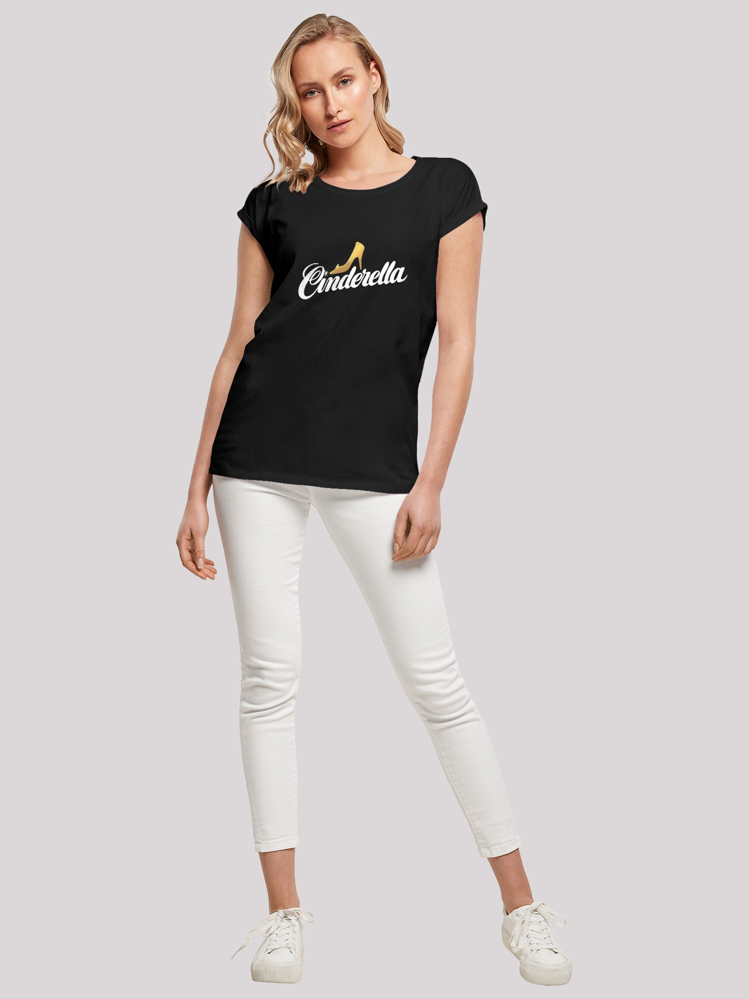 Thumbnail - T-Shirt 'Cinderella Shoe'