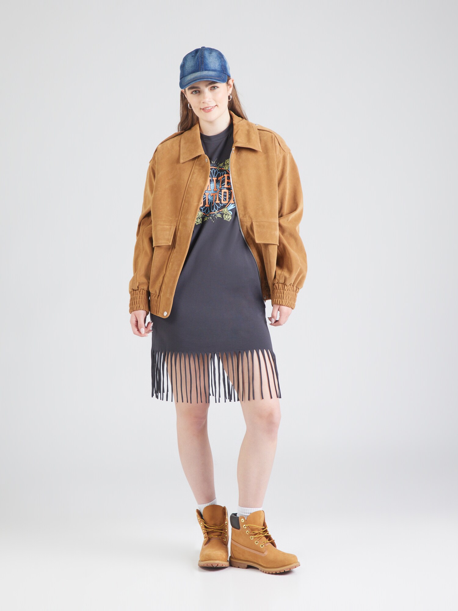 Thumbnail - Noisy may Kleid NMFEVER