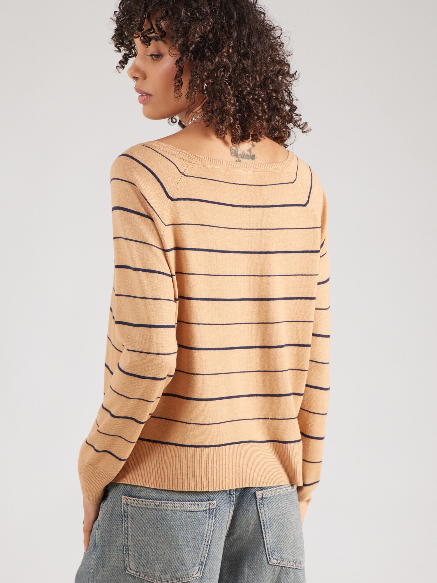 LEVI'S ® Sveter 'Petal'  béžová / čierna (obrázok 3)