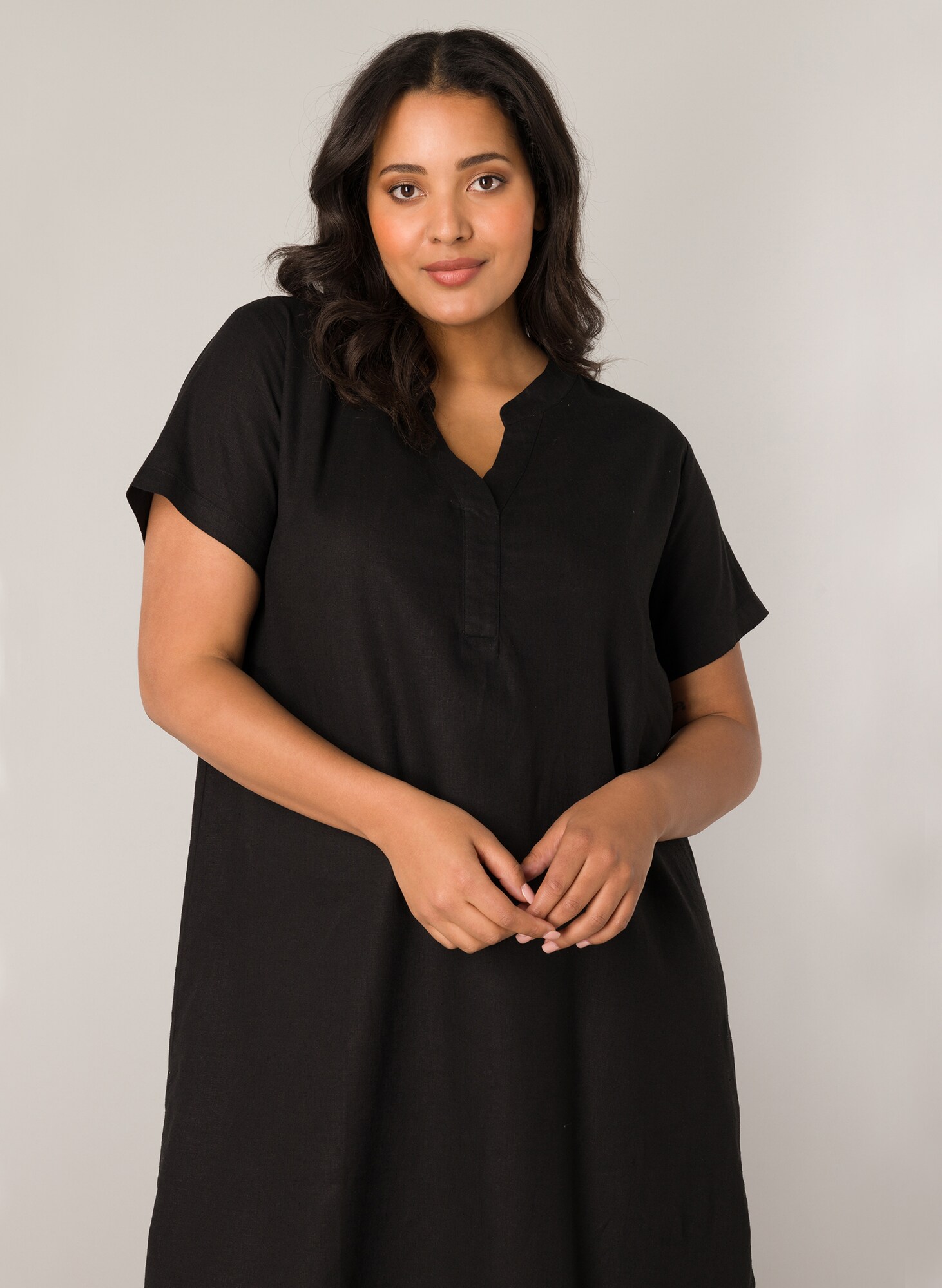 Thumbnail - BASE LEVEL CURVY Kleid