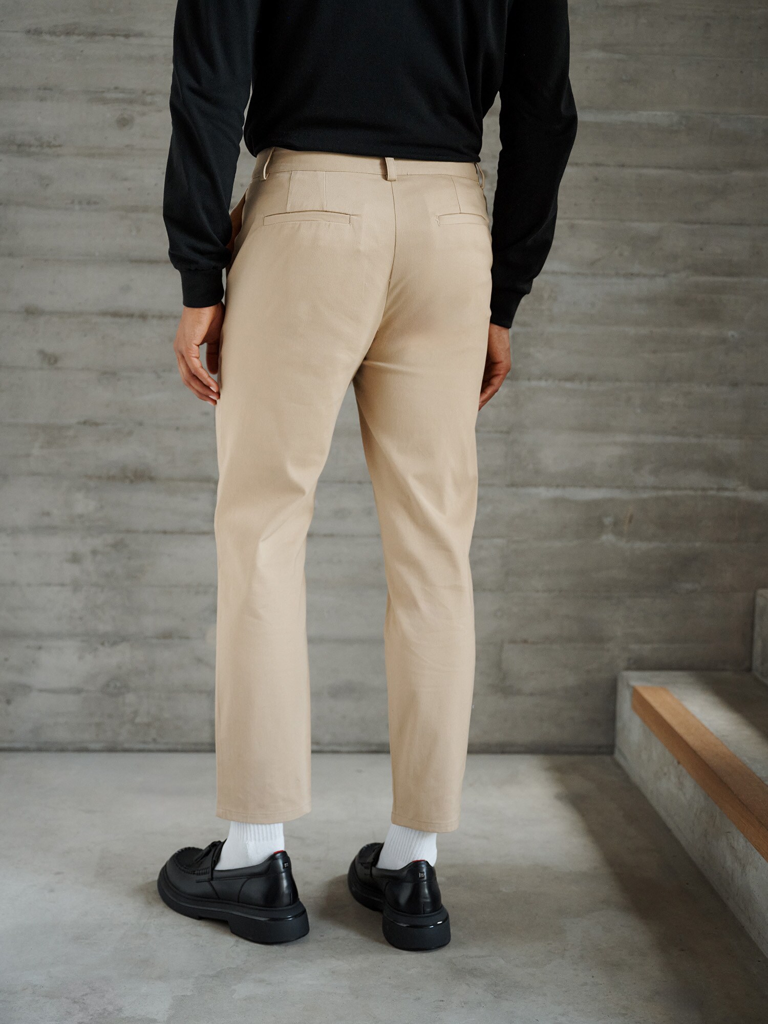 DAN FOX APPAREL Chino nohavice 'Essential' farba ťavej srsti (obrázok 3)
