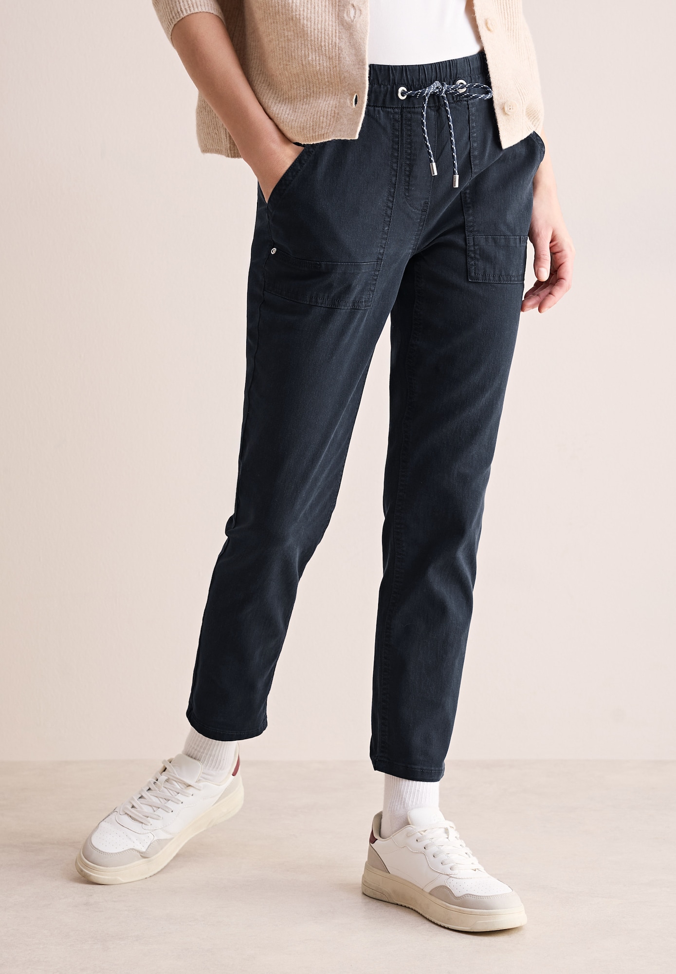 Thumbnail - Hose
