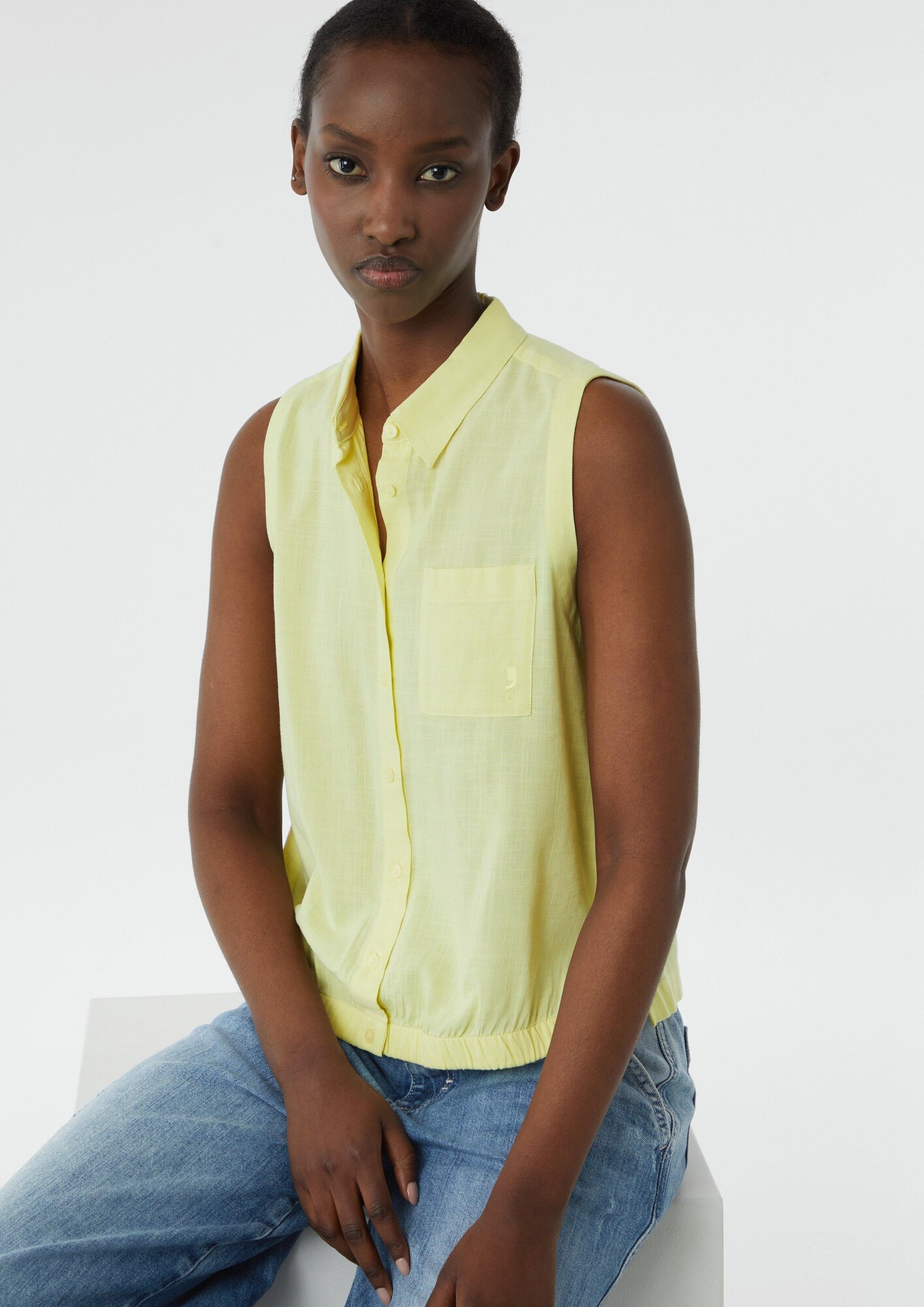 Thumbnail - comma casual identity Blusentop