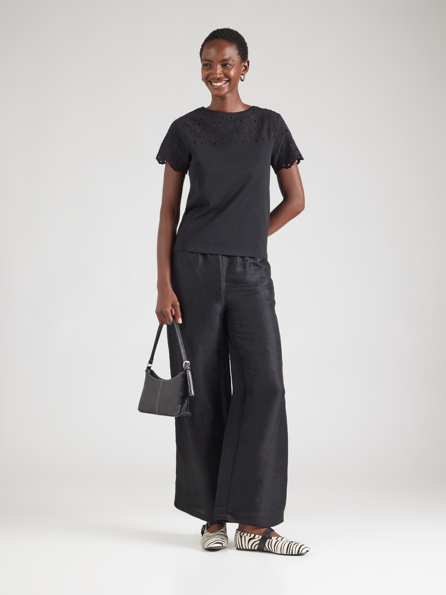 Thumbnail - ABOUT YOU T-Shirt Caro