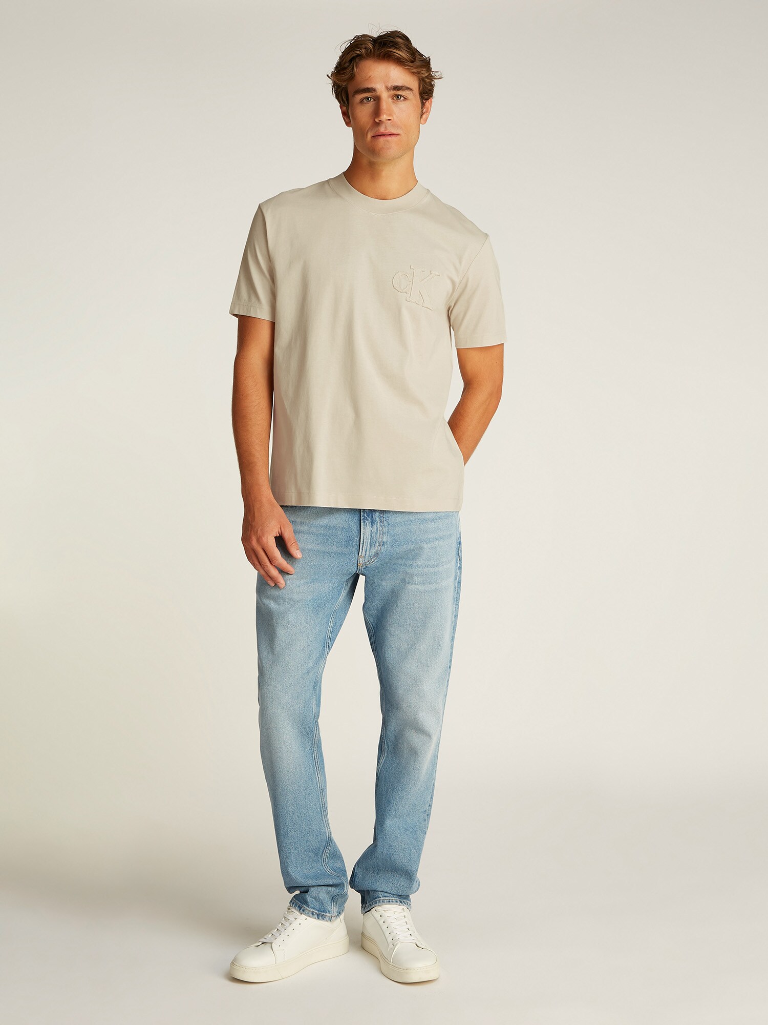 Calvin Klein Jeans Tričko tmavošedá (obrázok 4)
