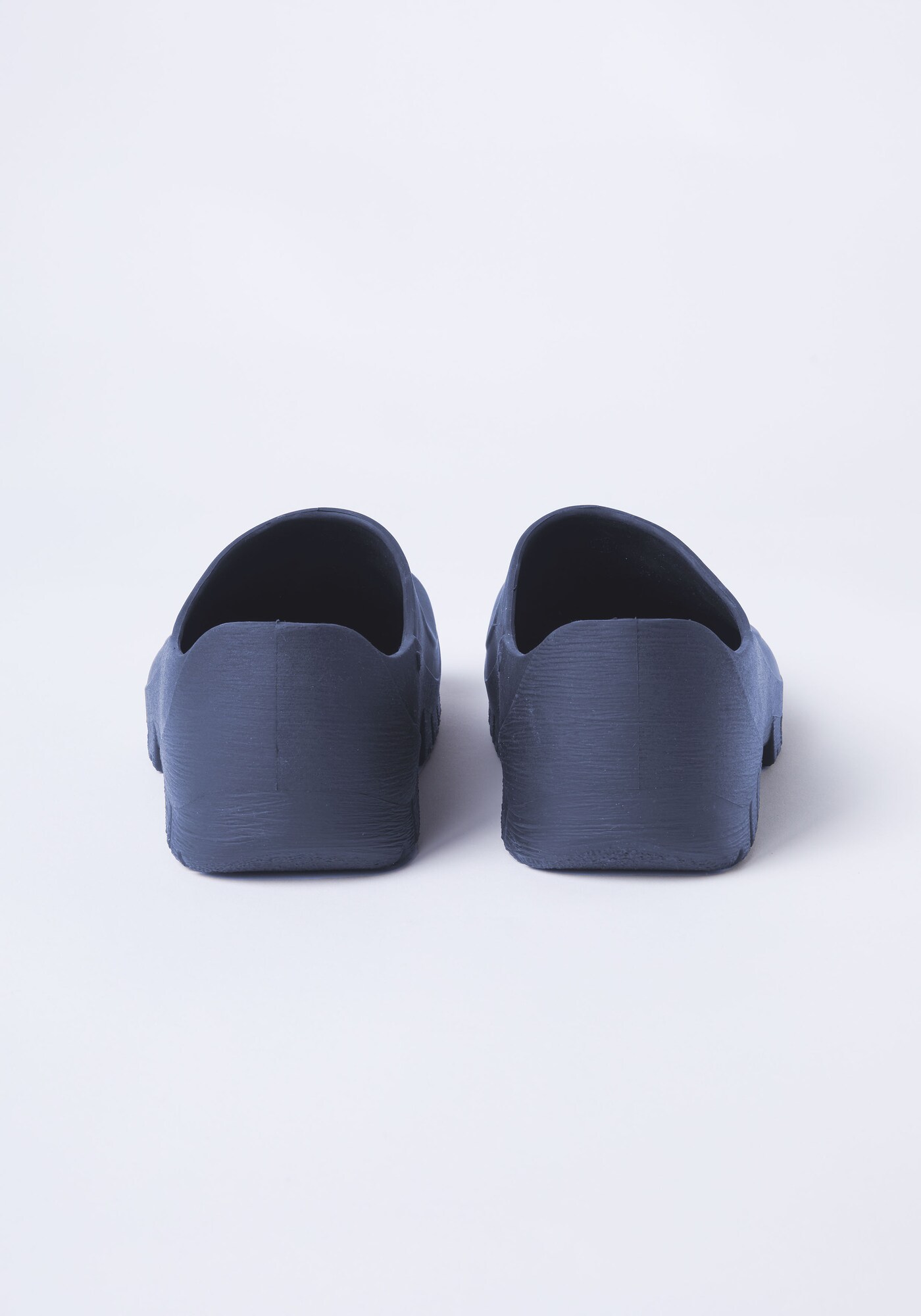 Thumbnail - Clogs