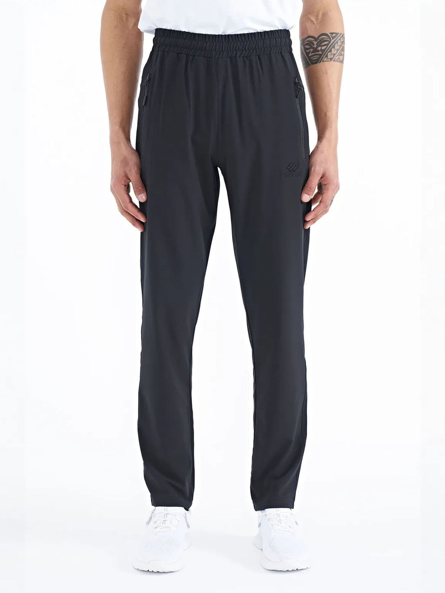 Tommy Life Sportske hlače 'Jogginghose' crna