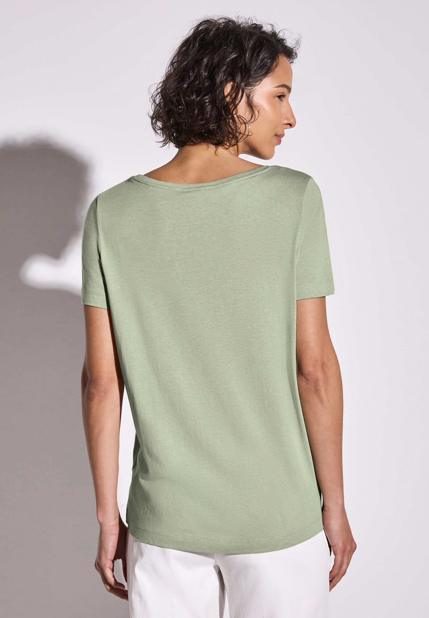 Thumbnail - T-Shirt