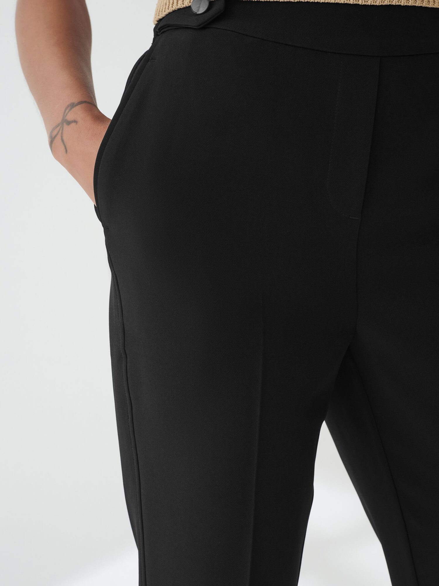 Thumbnail - Next Hose