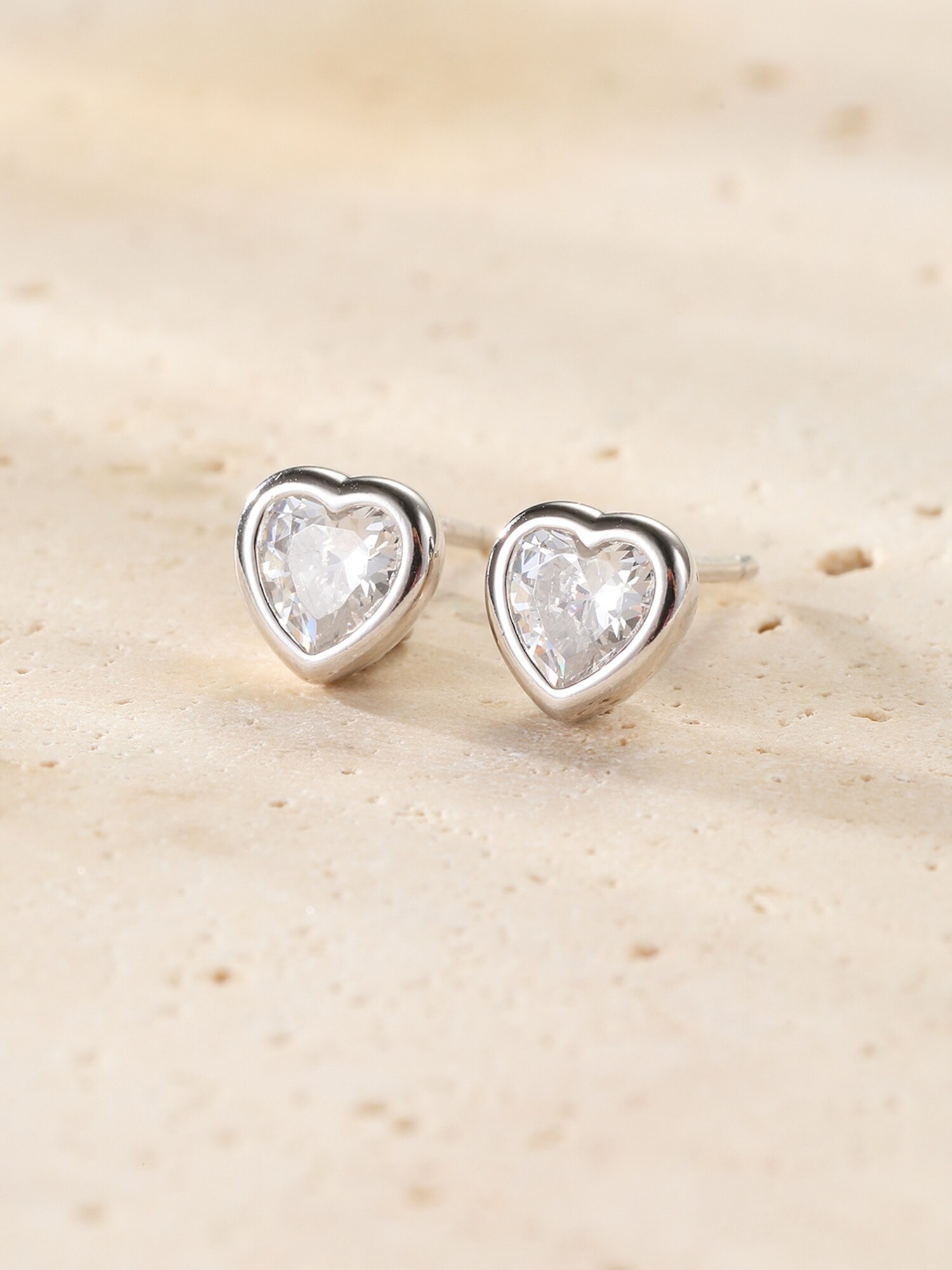 Thumbnail - Hey Happiness Ohrringe Crystal Love