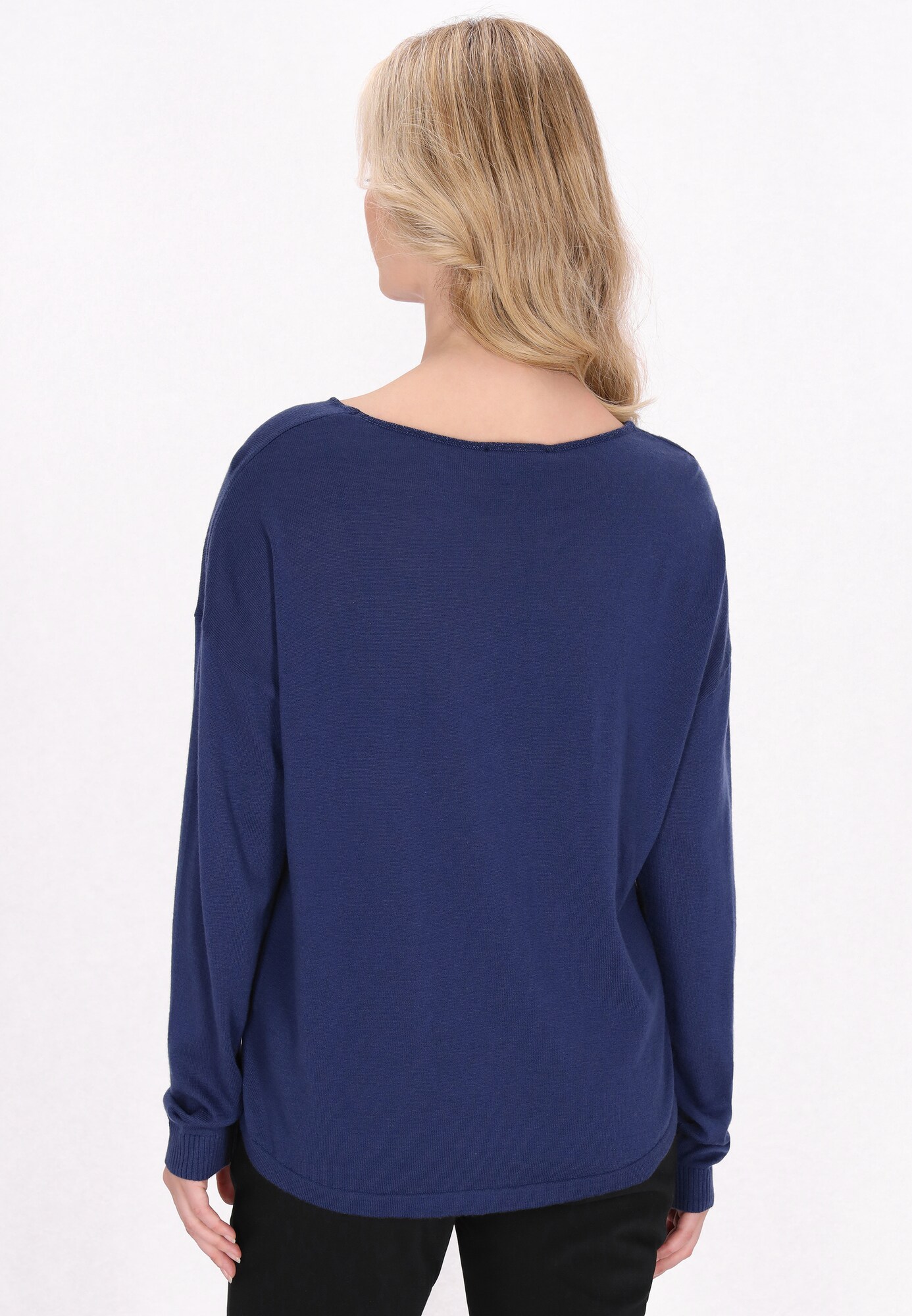 Thumbnail - usha BLACK LABEL Pullover