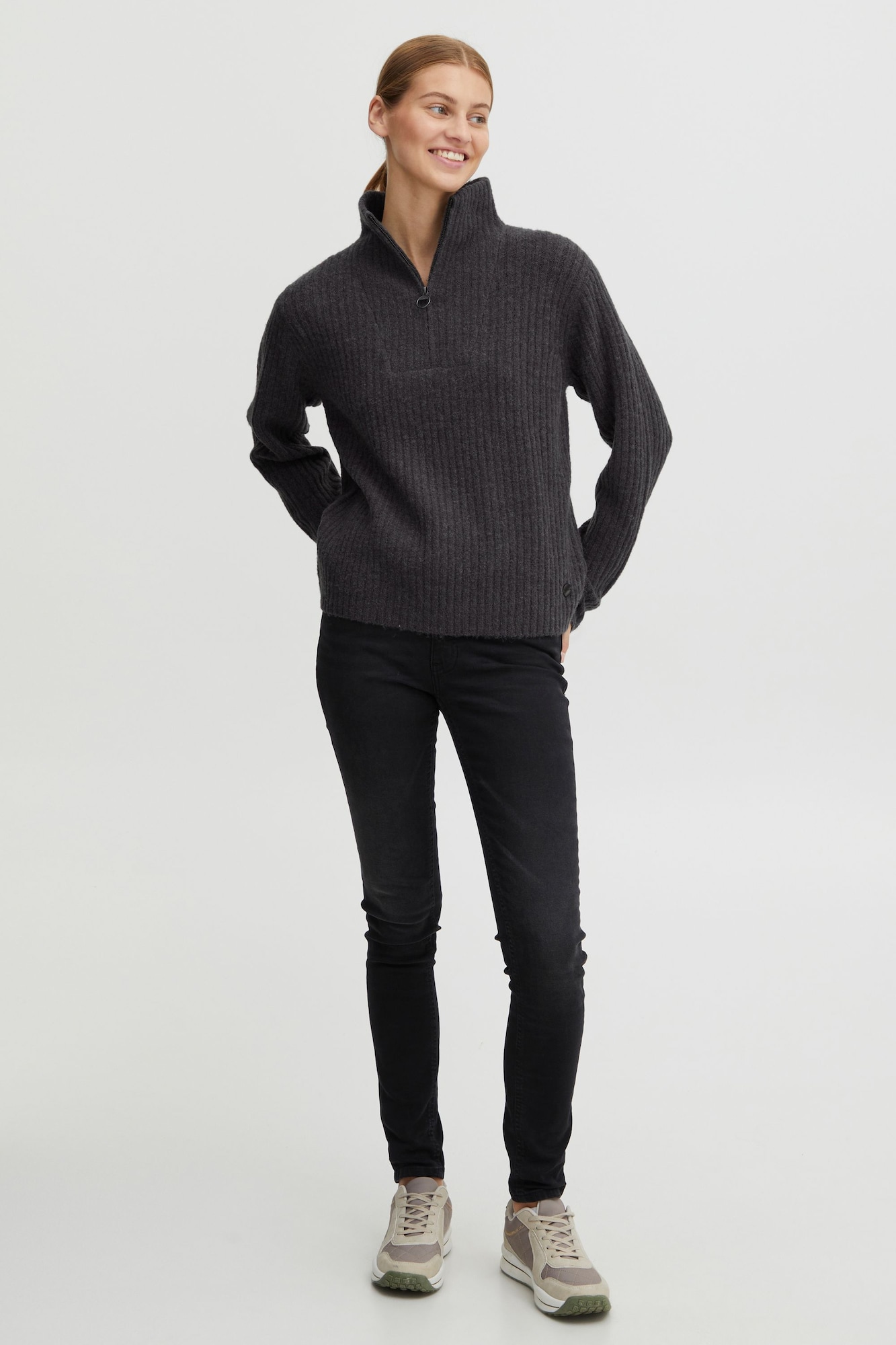 Thumbnail - Oxmo Pullover Saline