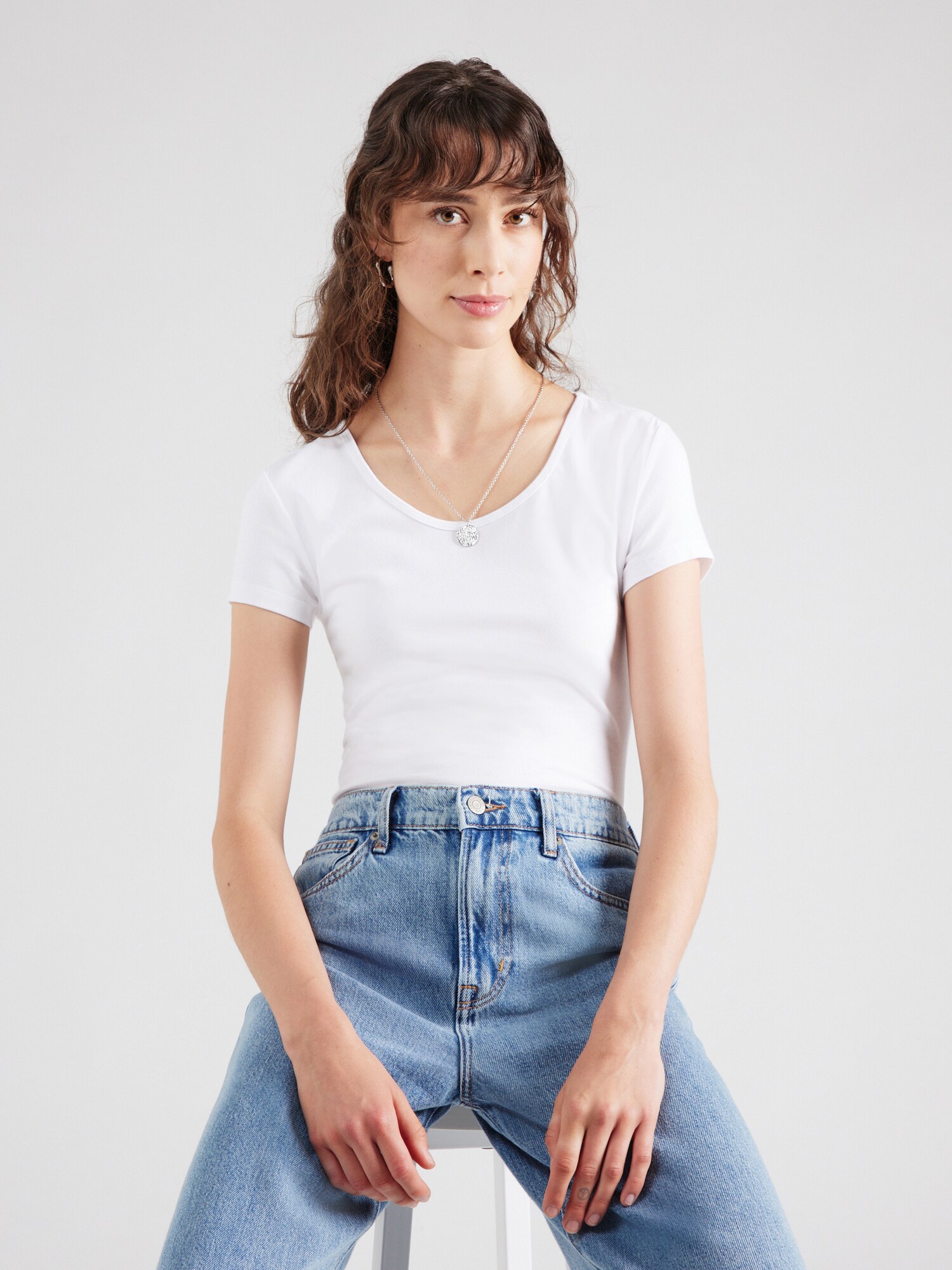 Thumbnail - T-Shirt