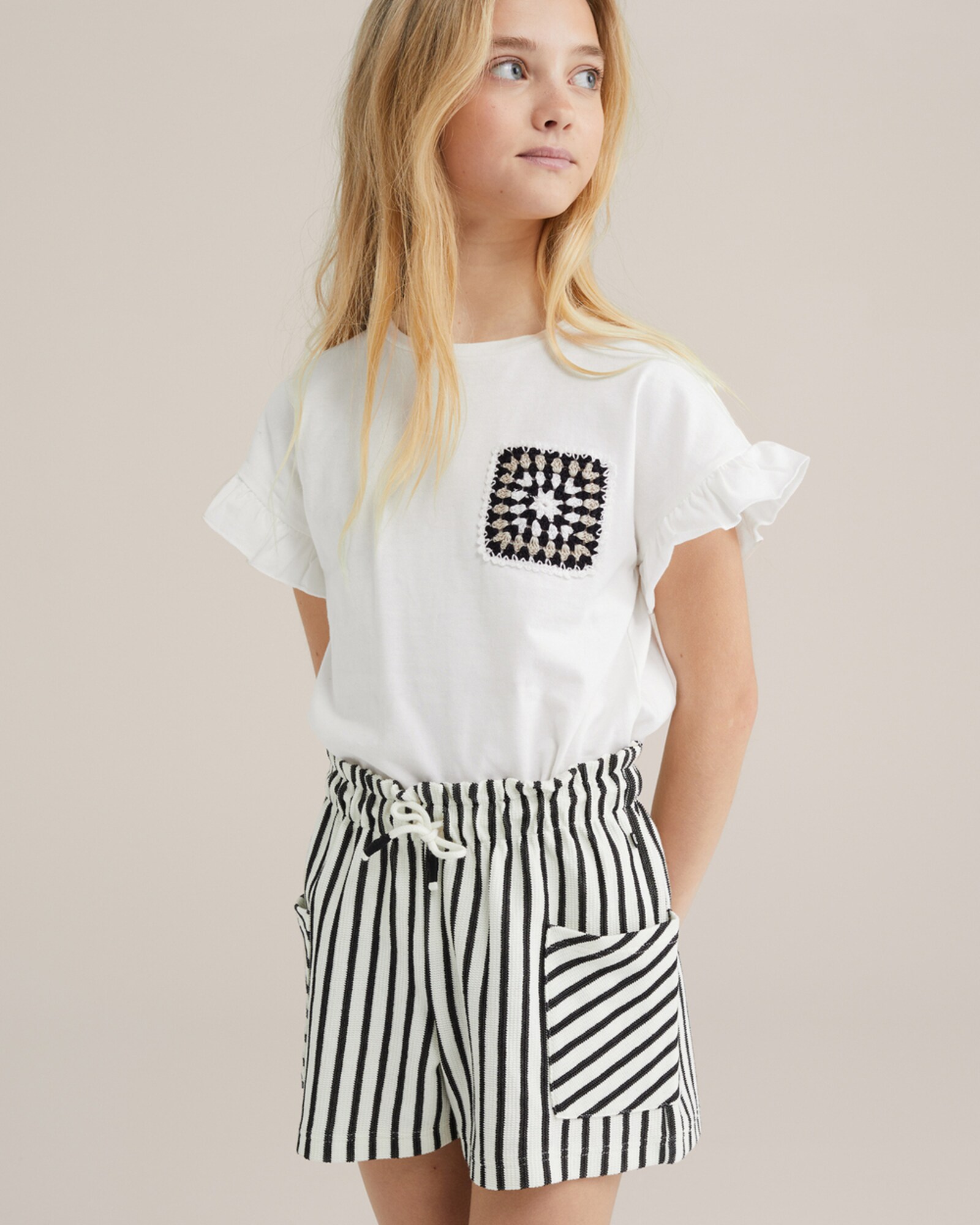 WE Fashion Póló  elefántcsont / brokát / fekete termék 2. képe