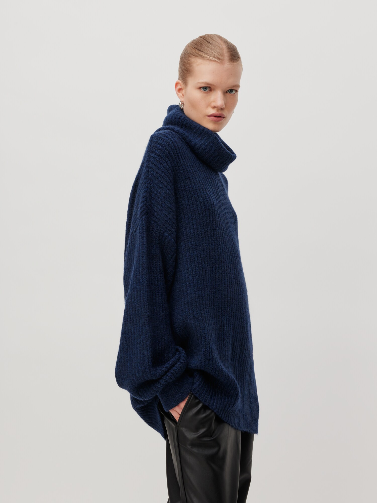 LeGer by Lena Gercke Oversize sveter 'Juna' námornícka modrá (obrázok 3)
