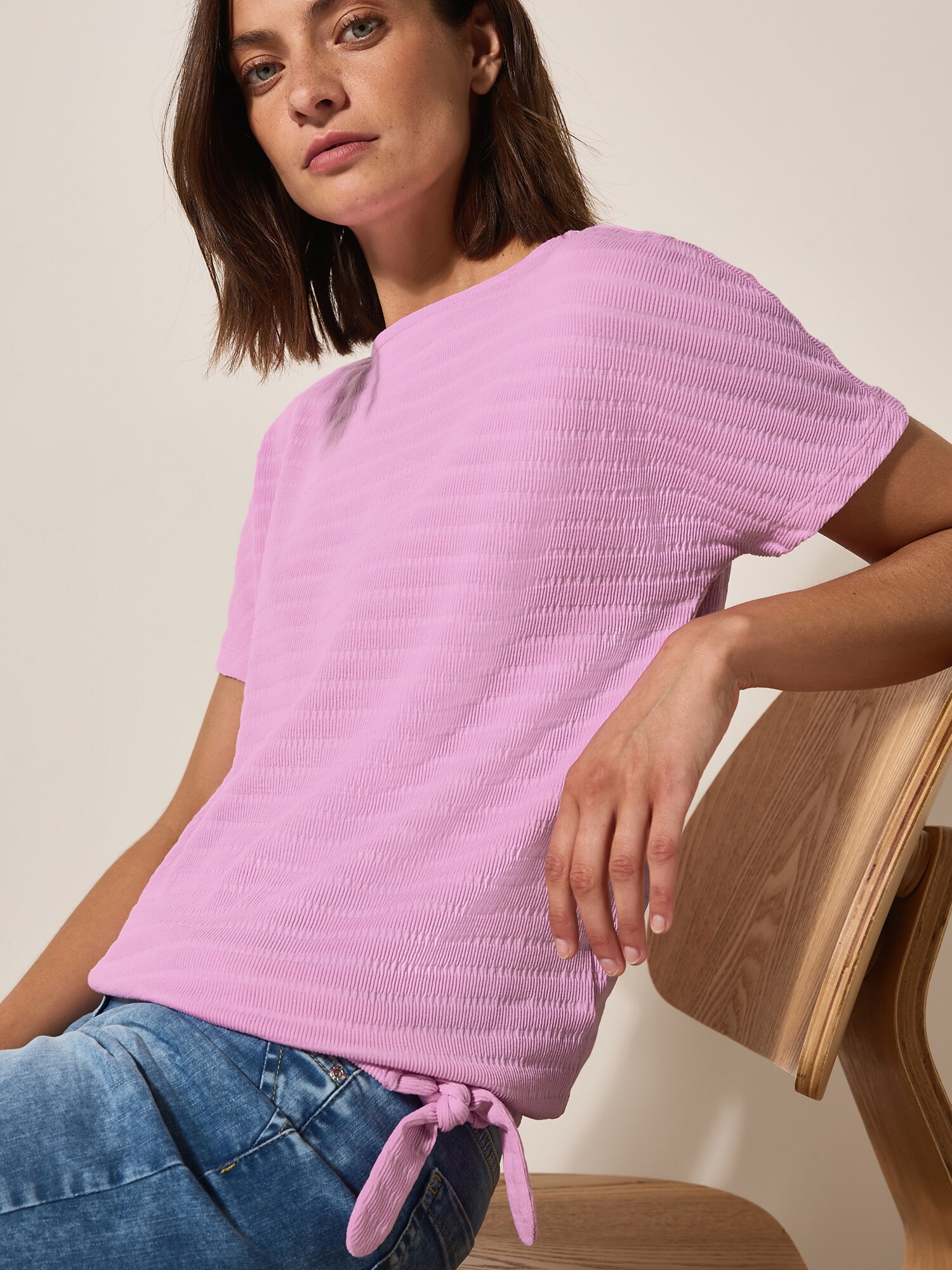 Thumbnail - T-Shirt