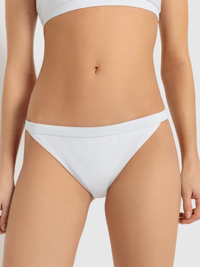 LSCN by LASCANA, Bikini nadrágok 'Gina', fehér, 2 kép a 5 közül
