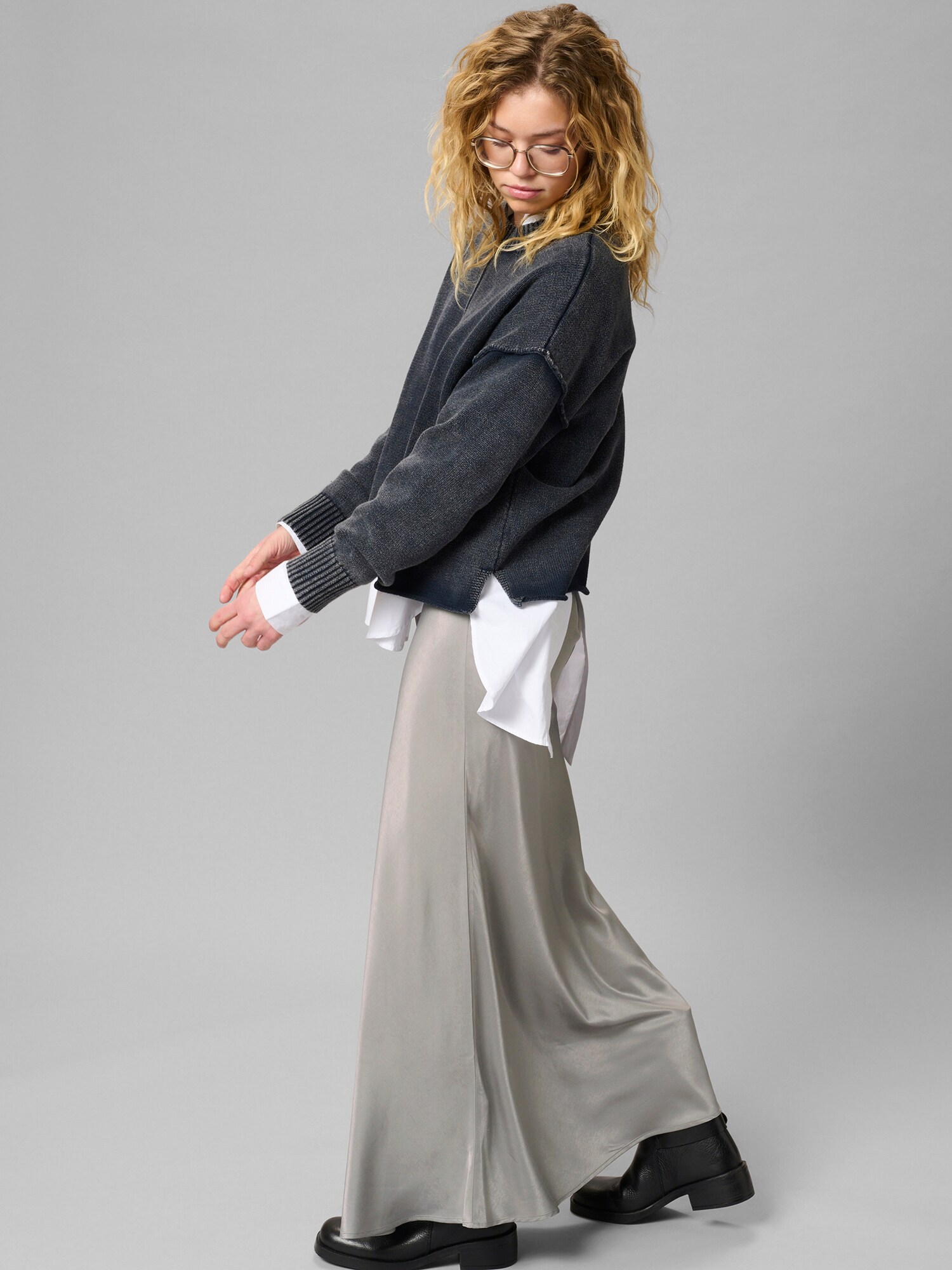 Thumbnail - My Essential Wardrobe Rock EstelleMW