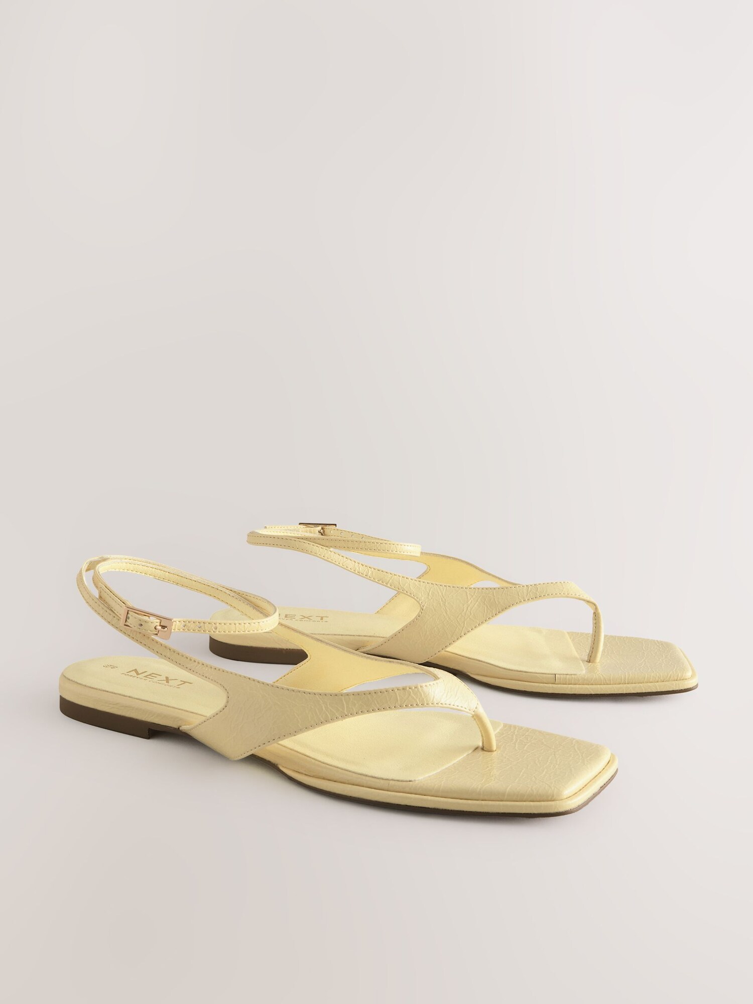 Thumbnail - Next Sandale