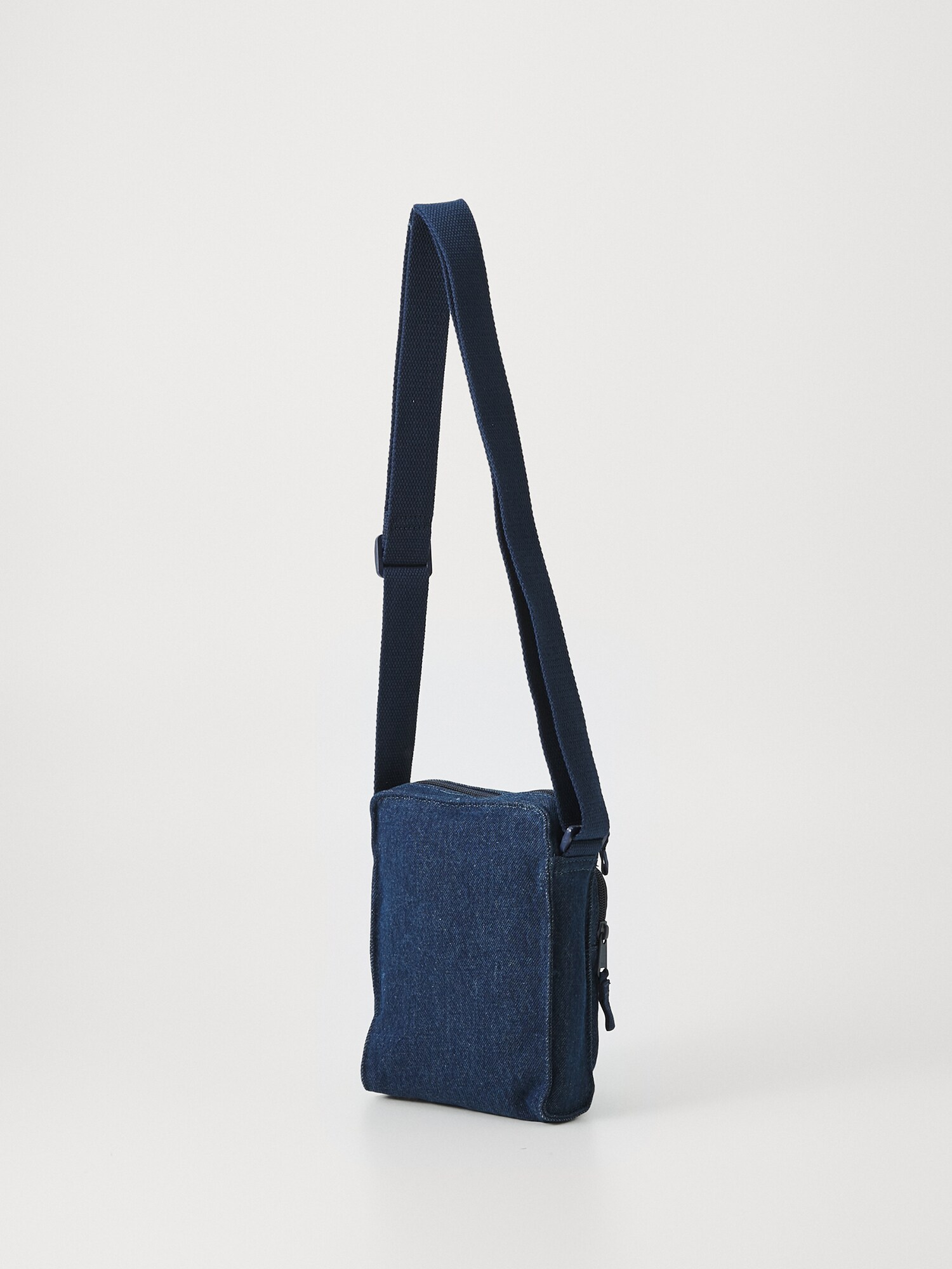 LEVI'S ® Taška cez rameno námornícka modrá / biela (obrázok 3)