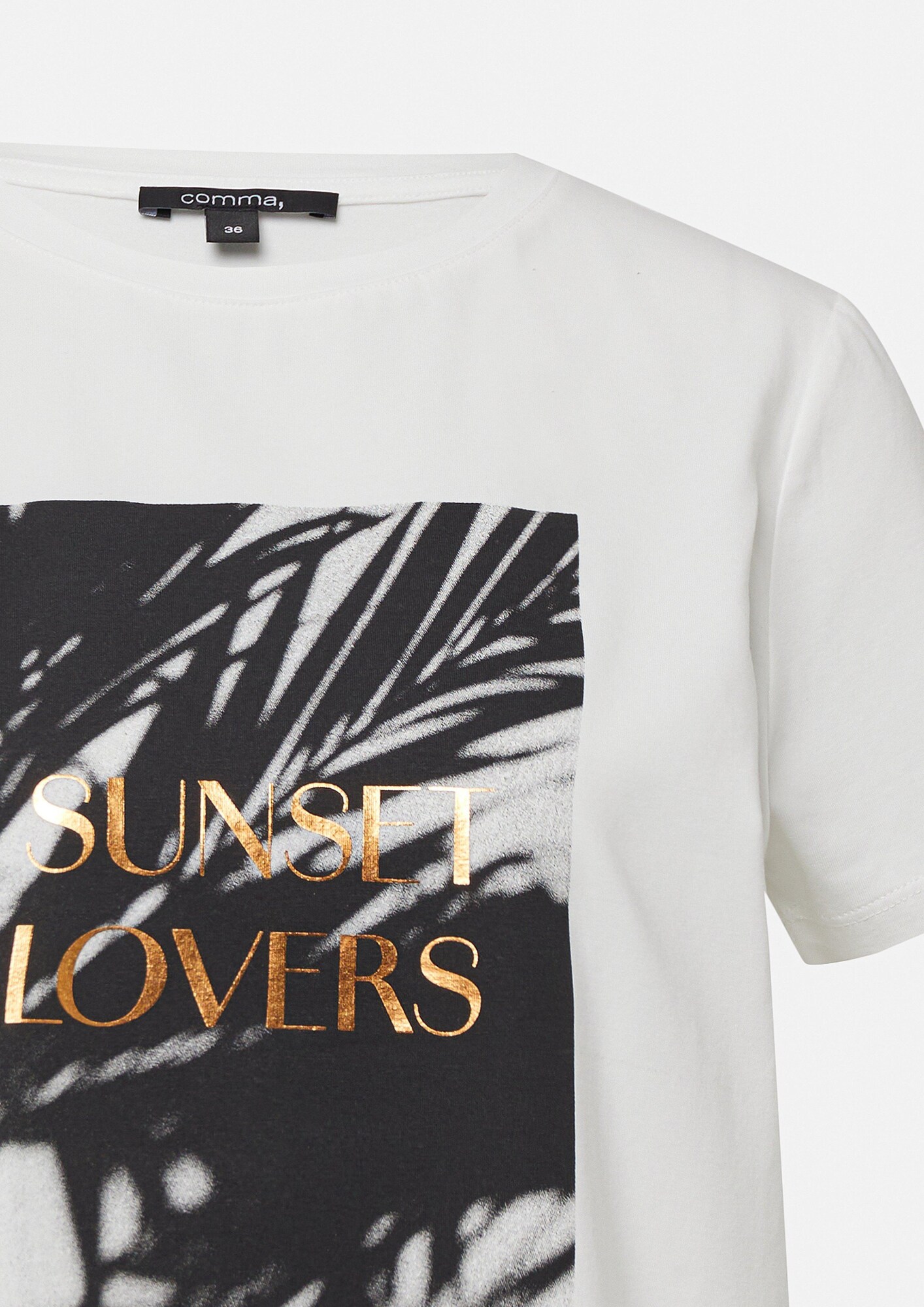 Thumbnail - T-Shirt