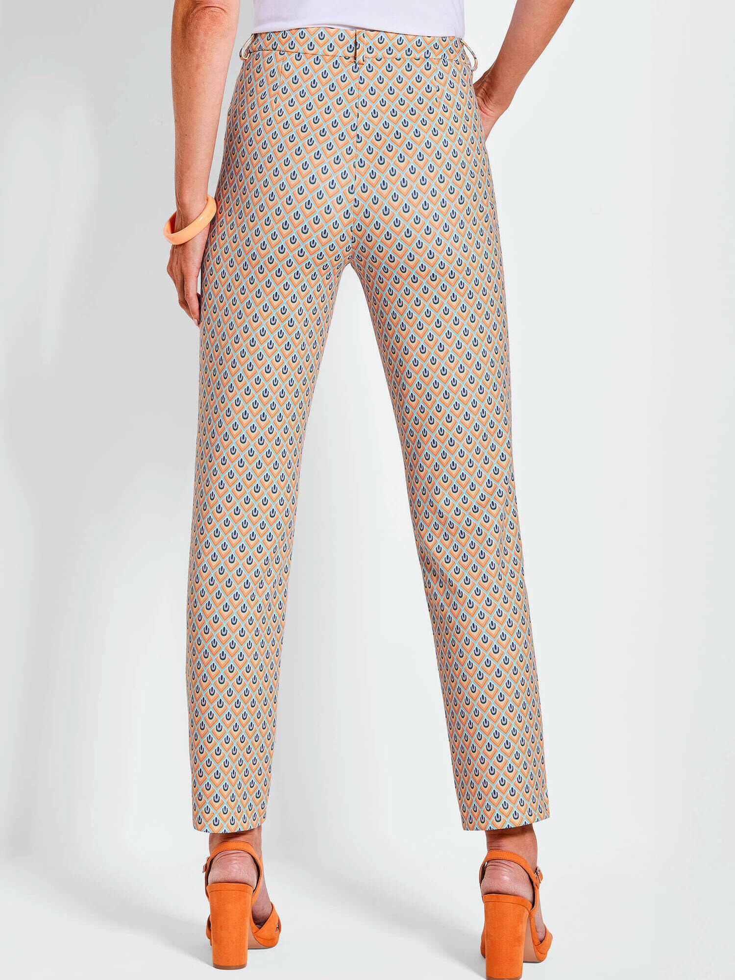 Thumbnail - Goldner Hose Louisa