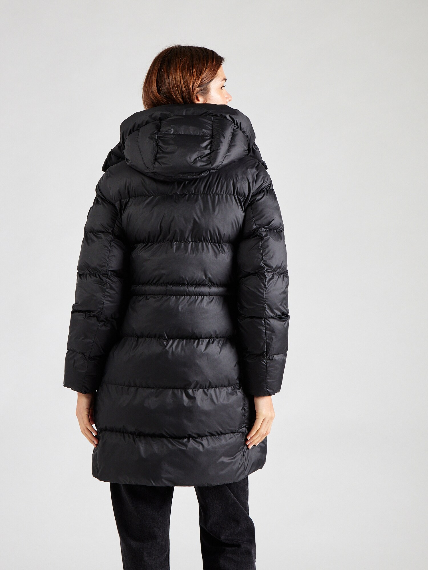 Thumbnail - Parka