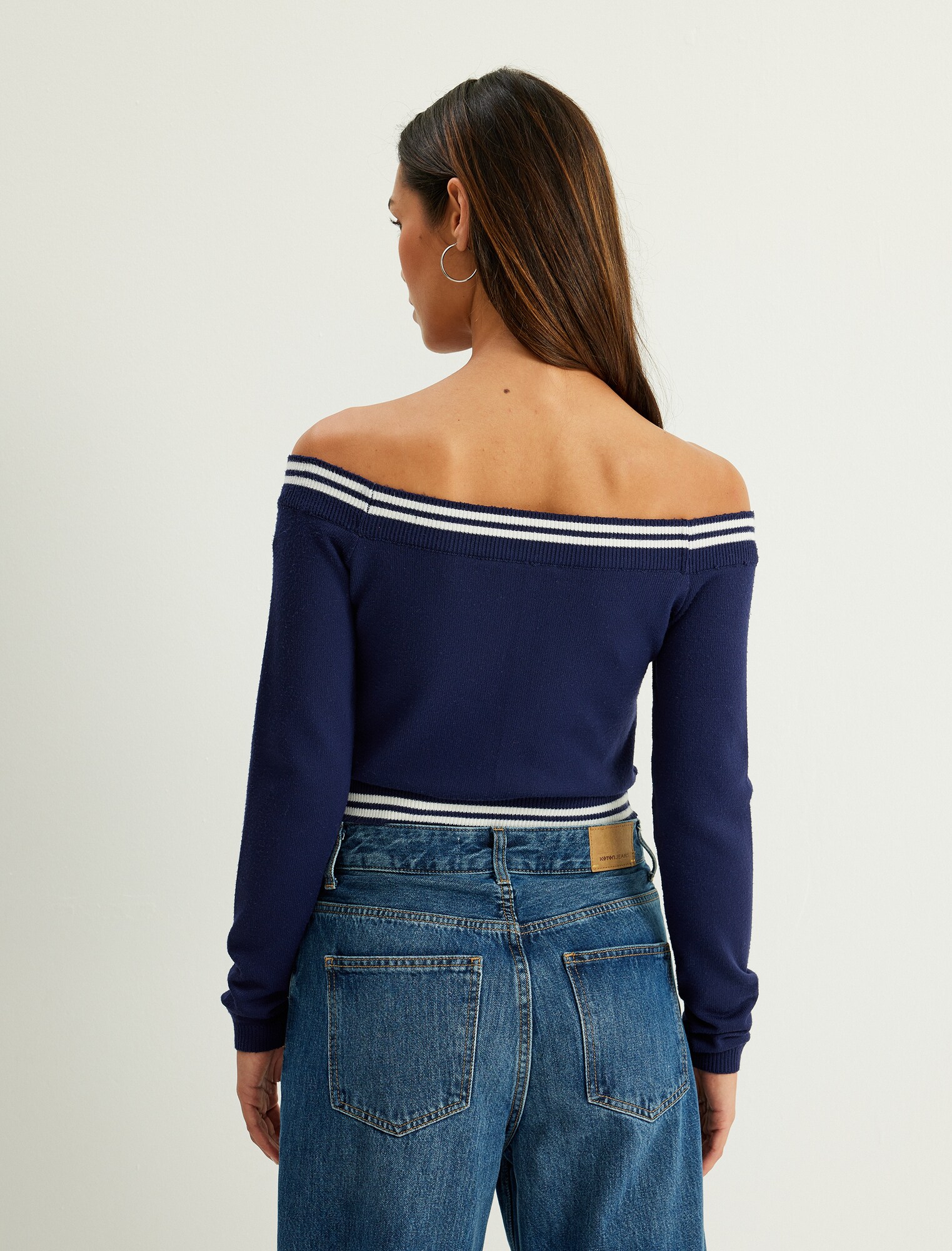 Thumbnail - Pullover