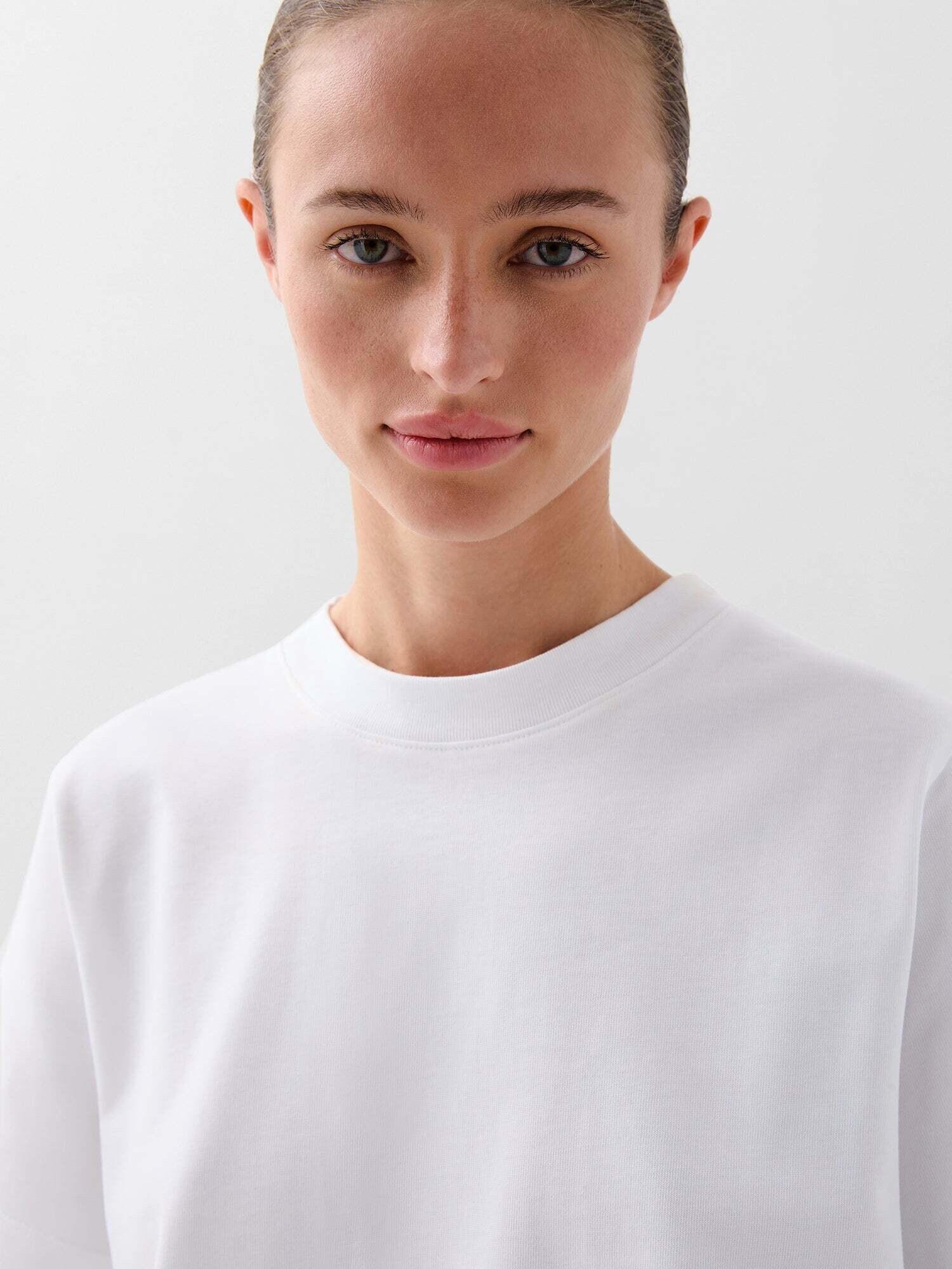 Thumbnail - Scalpers Heavy Solid Tee