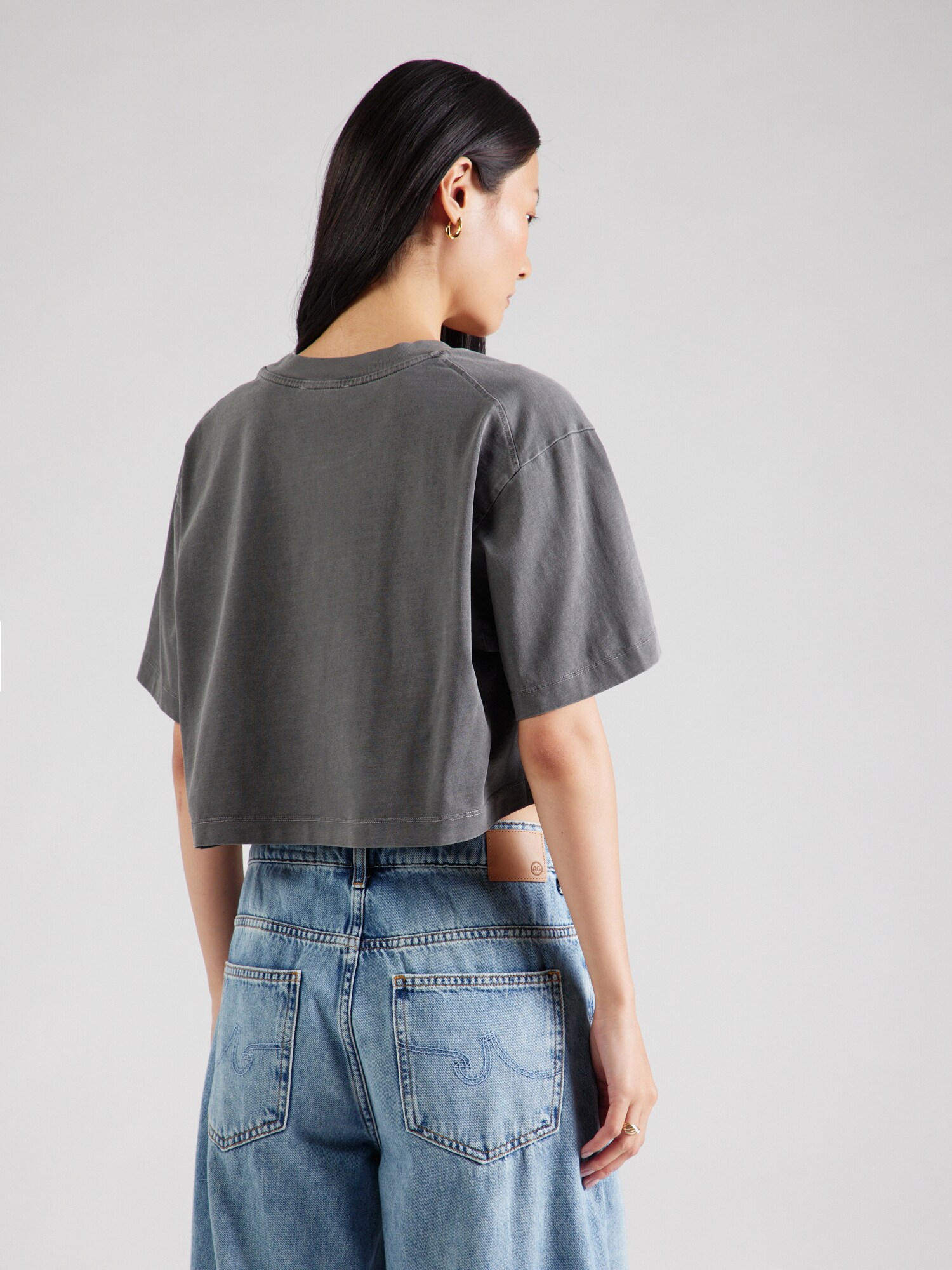 Thumbnail - T-Shirt