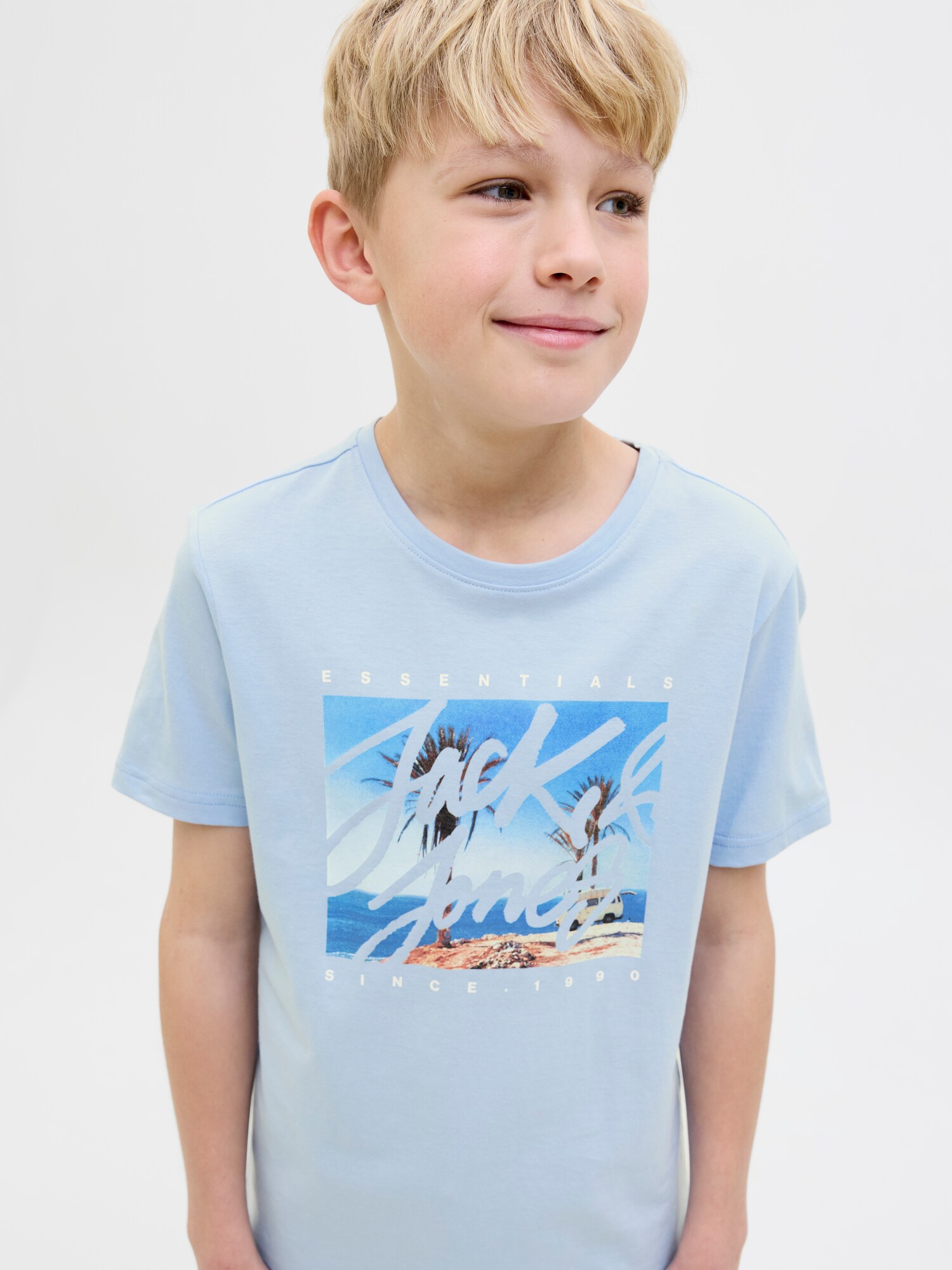 Thumbnail - T-Shirt