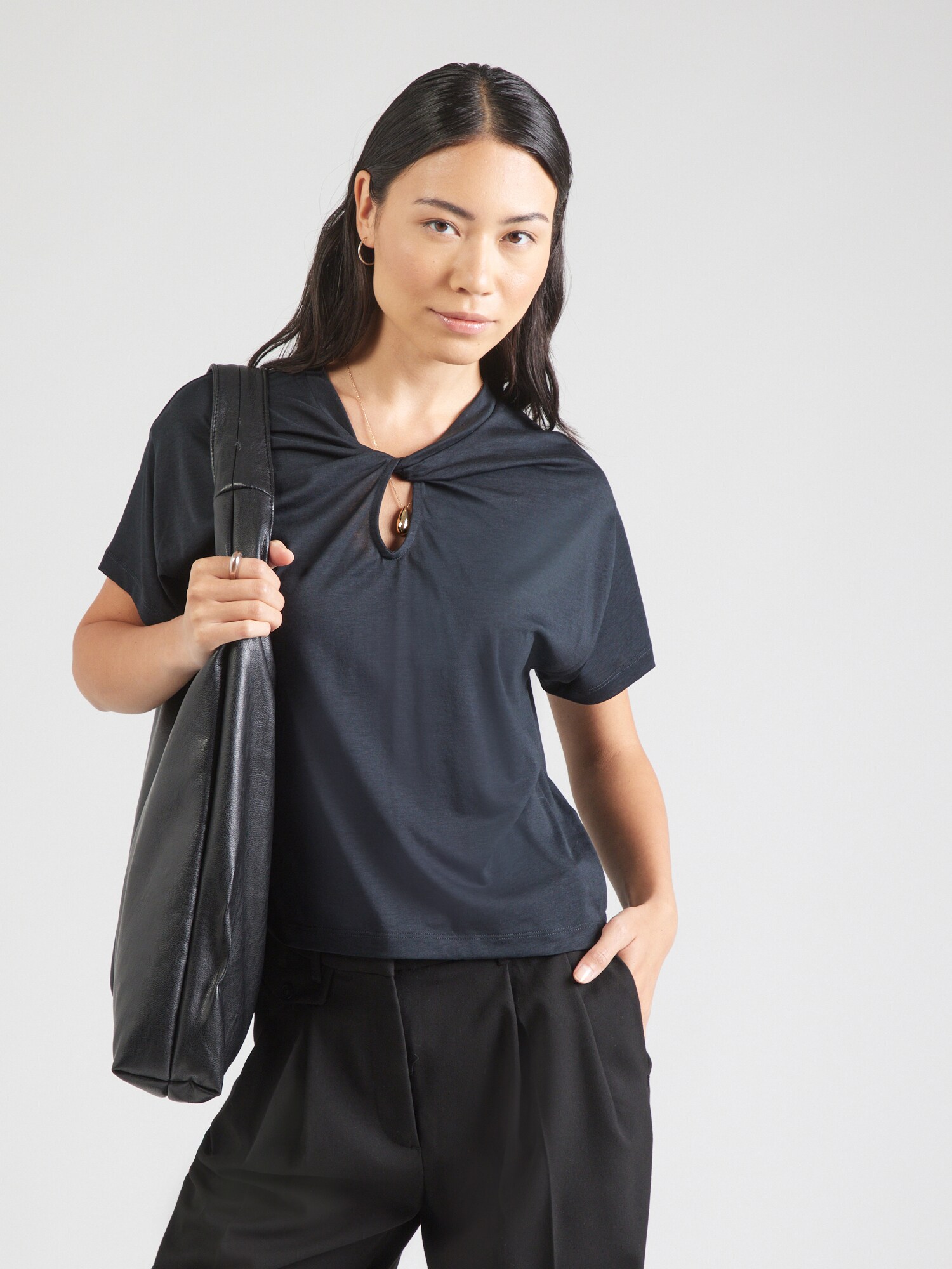 Thumbnail - sessun T-Shirt