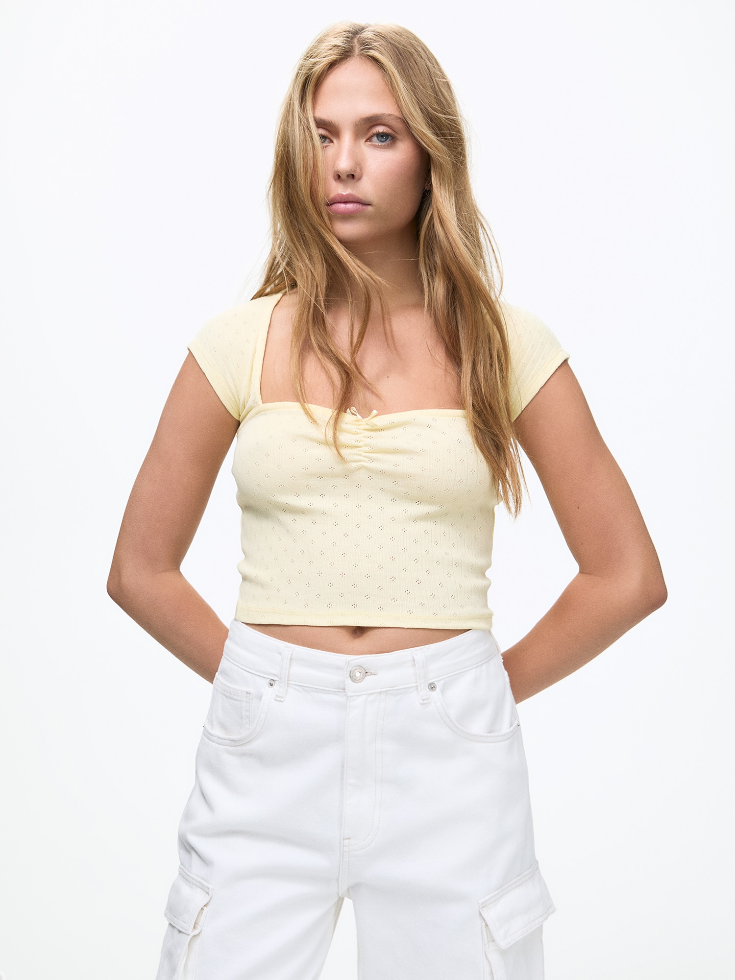Pull&Bear Póló  sárga termék 2. képe