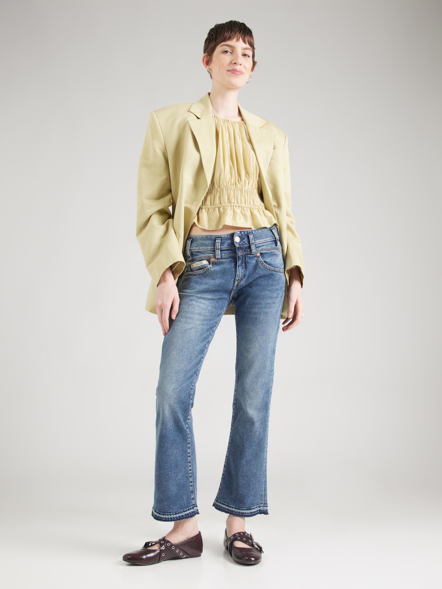 Thumbnail - Jeans