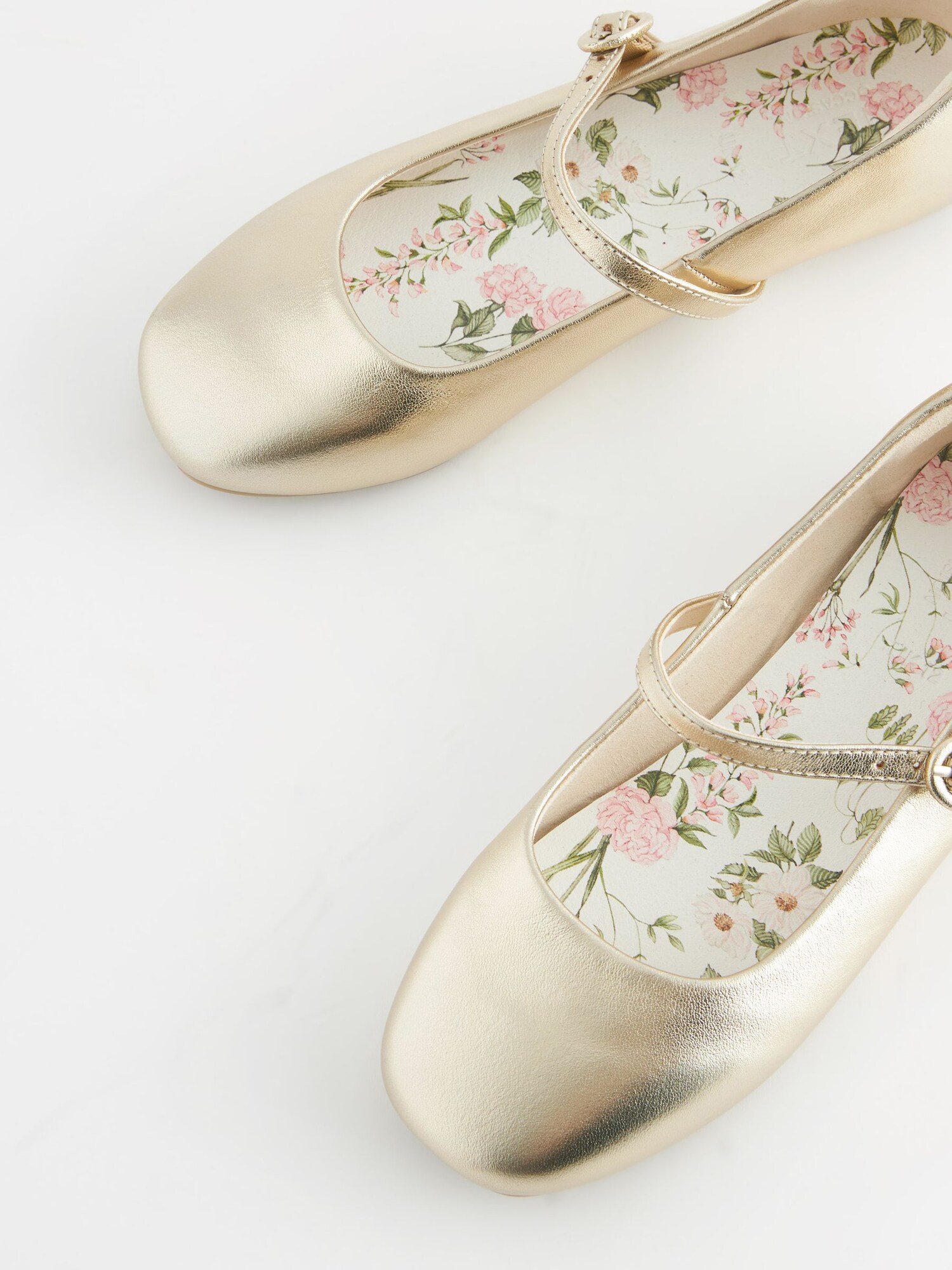 Thumbnail - Next Ballerina