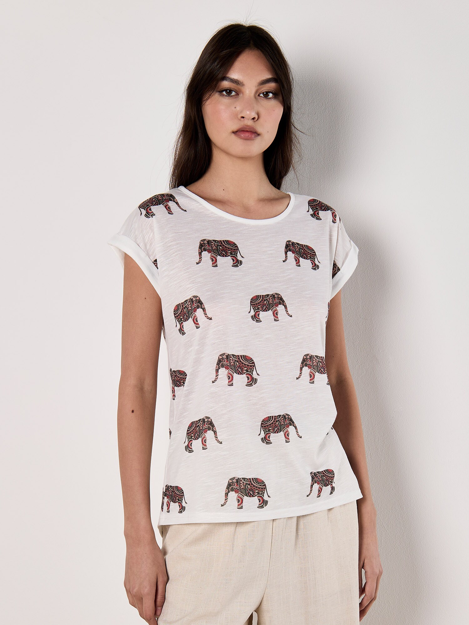 Thumbnail - Apricot T-Shirt