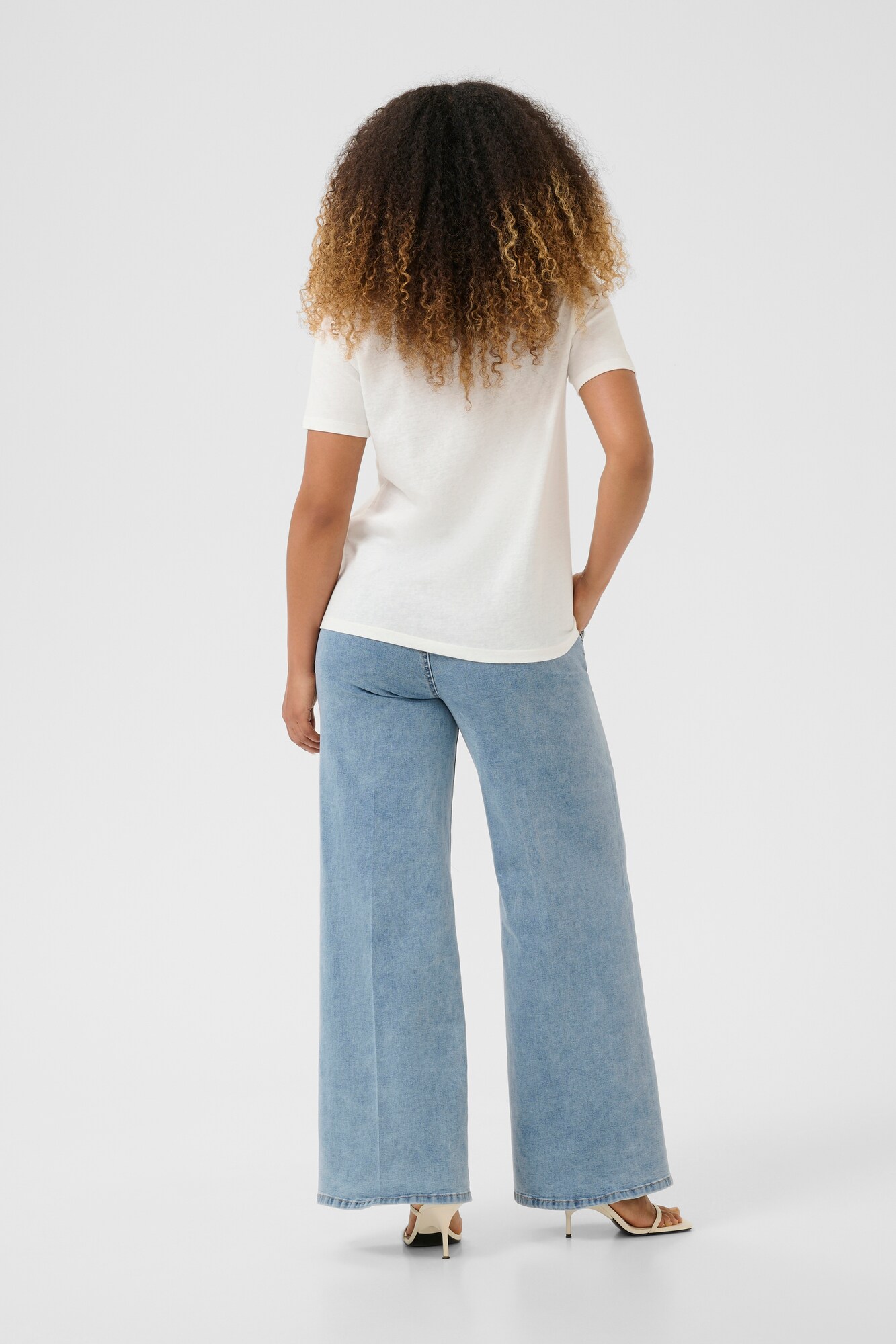 Thumbnail - Cream T-Shirt CRWika