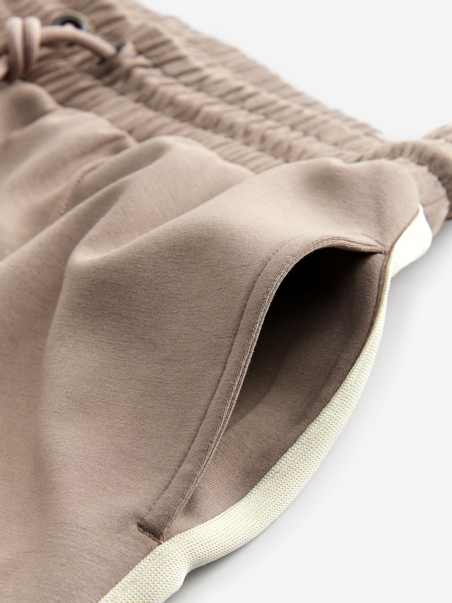 Thumbnail - Next Hose