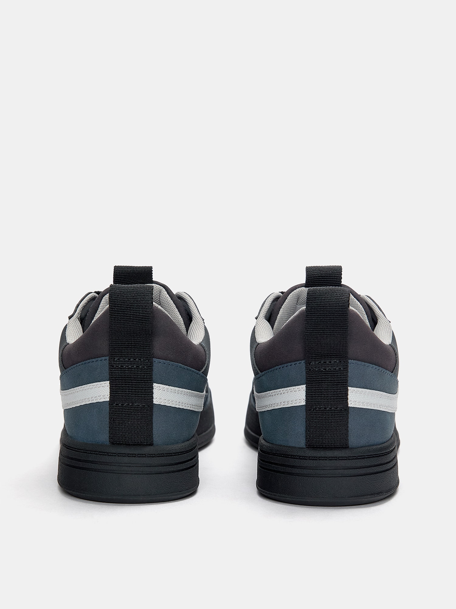Thumbnail - Sneaker