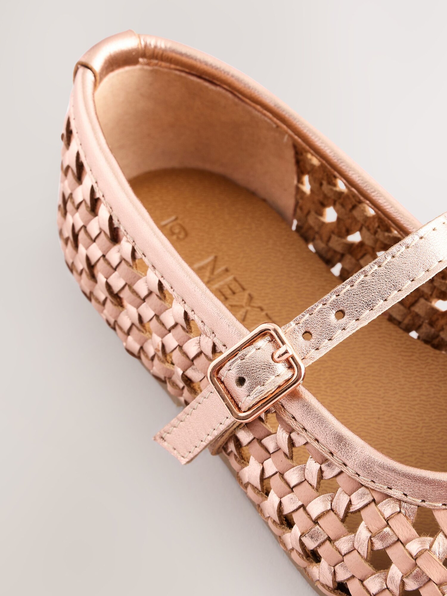 Thumbnail - Next Ballerina