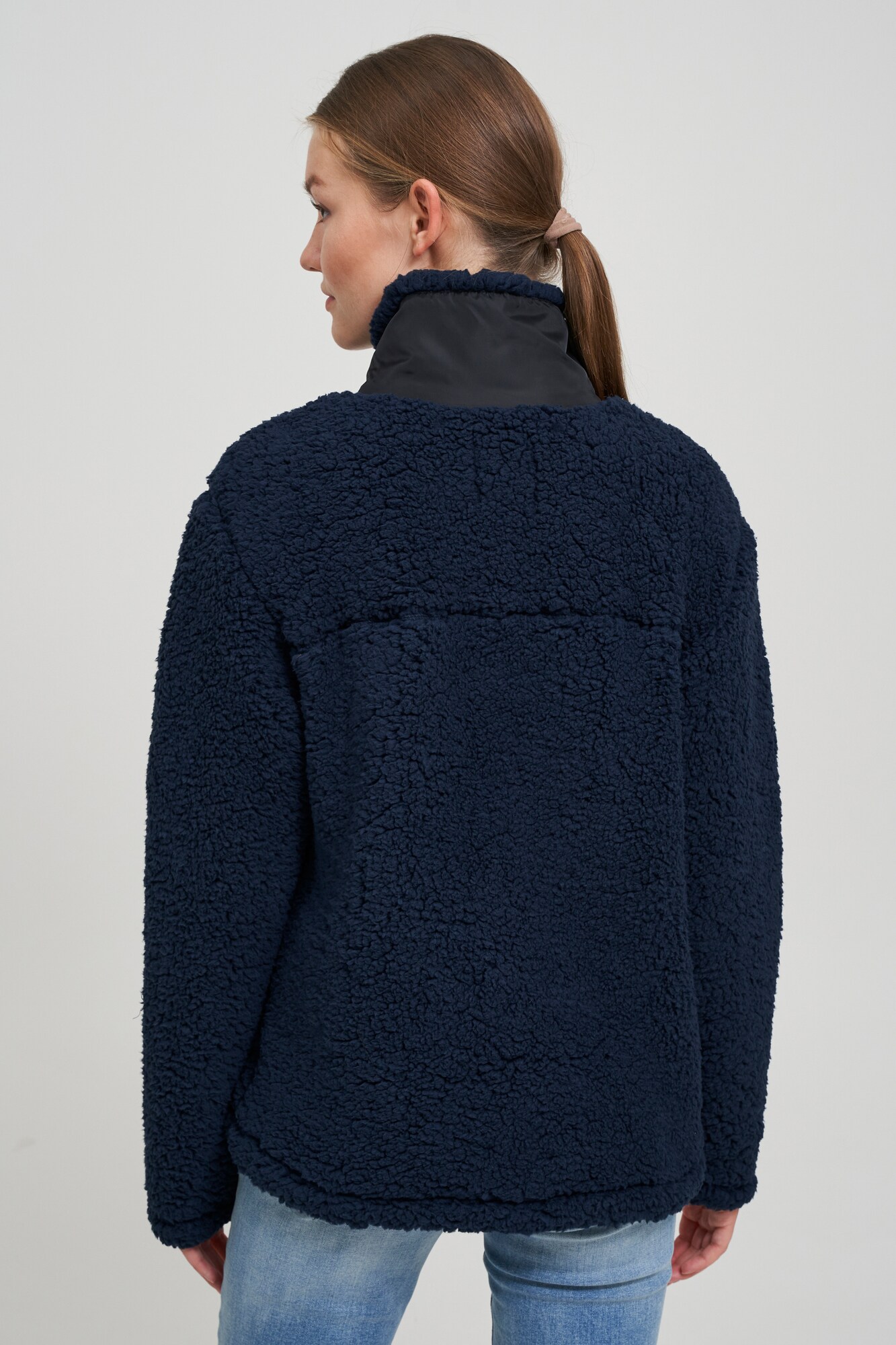 Thumbnail - Oxmo Pullover