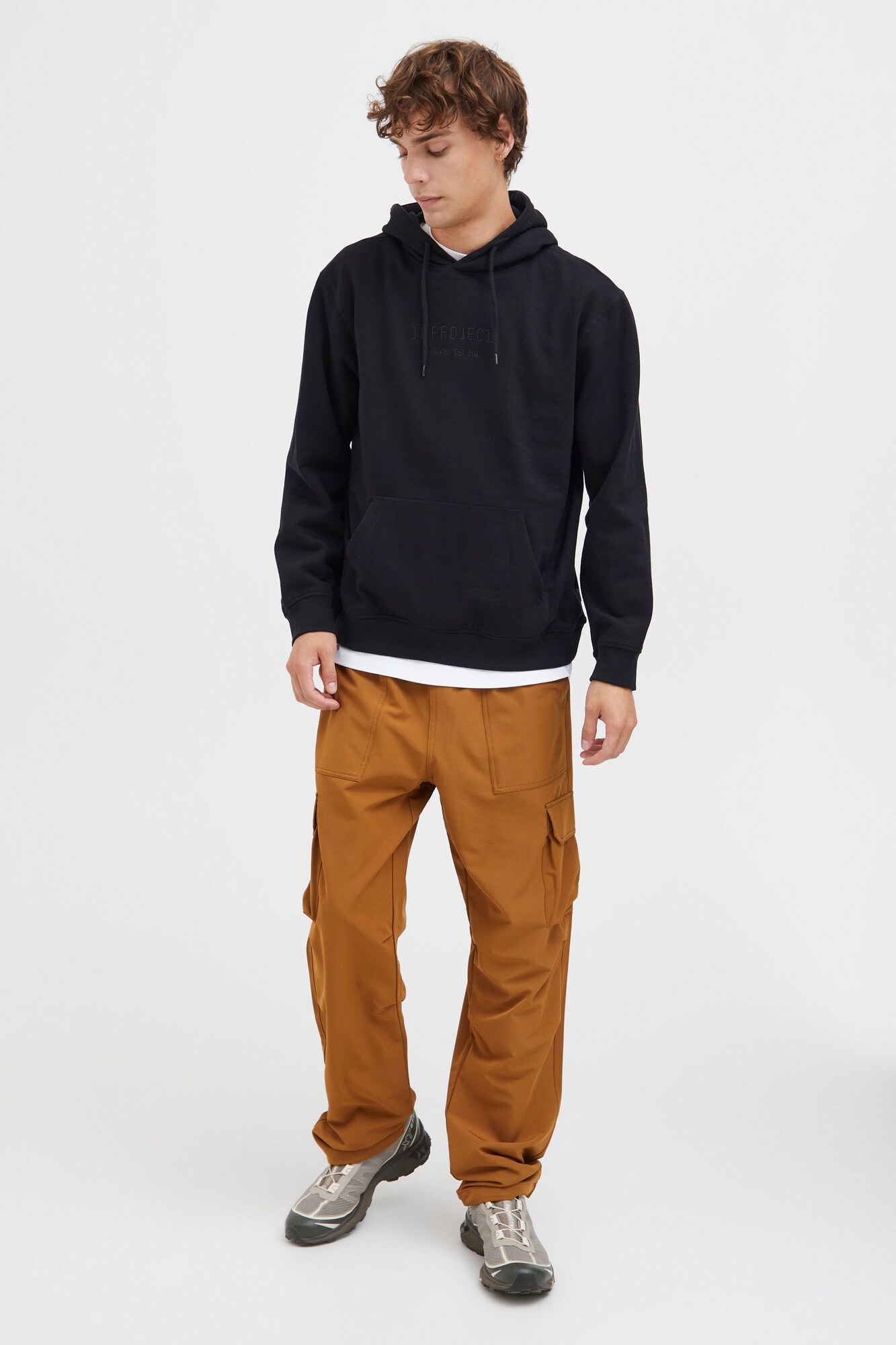 Thumbnail - North Bend Outdoorhose Ruben