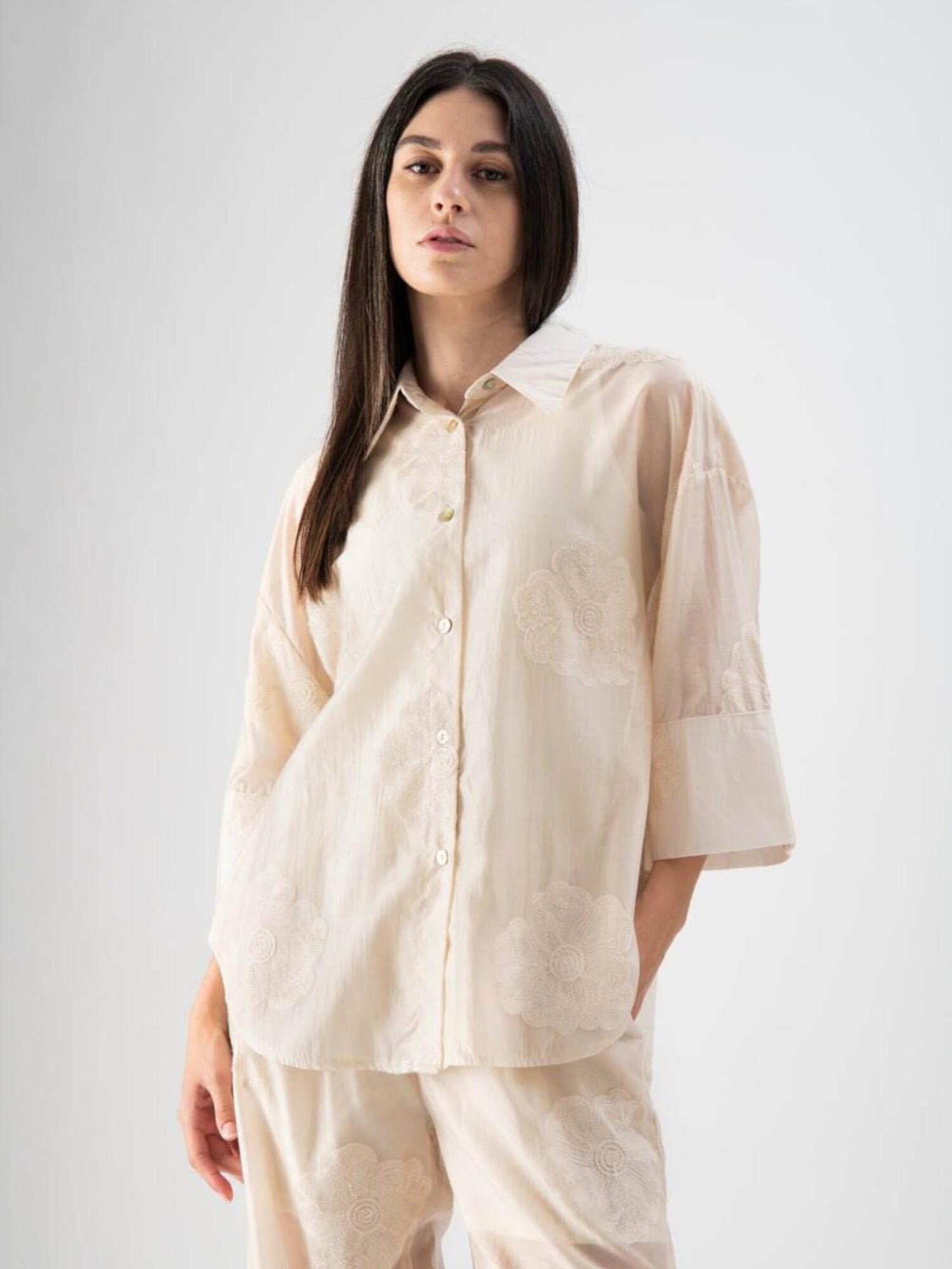 MND Camiseta 'Orient'  beige