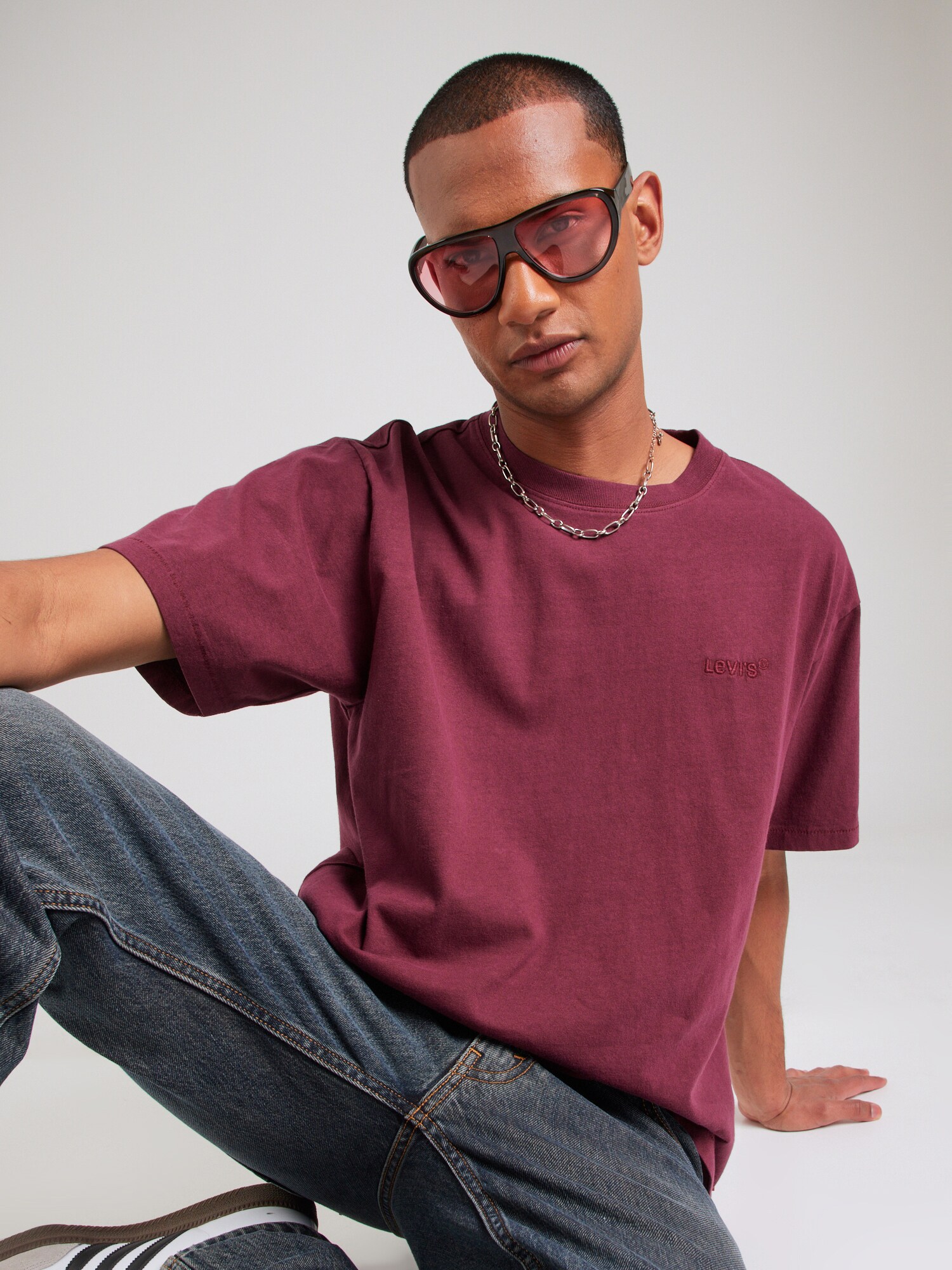 LEVI'S ® Póló 'Red Tab'  bordó termék 2. képe
